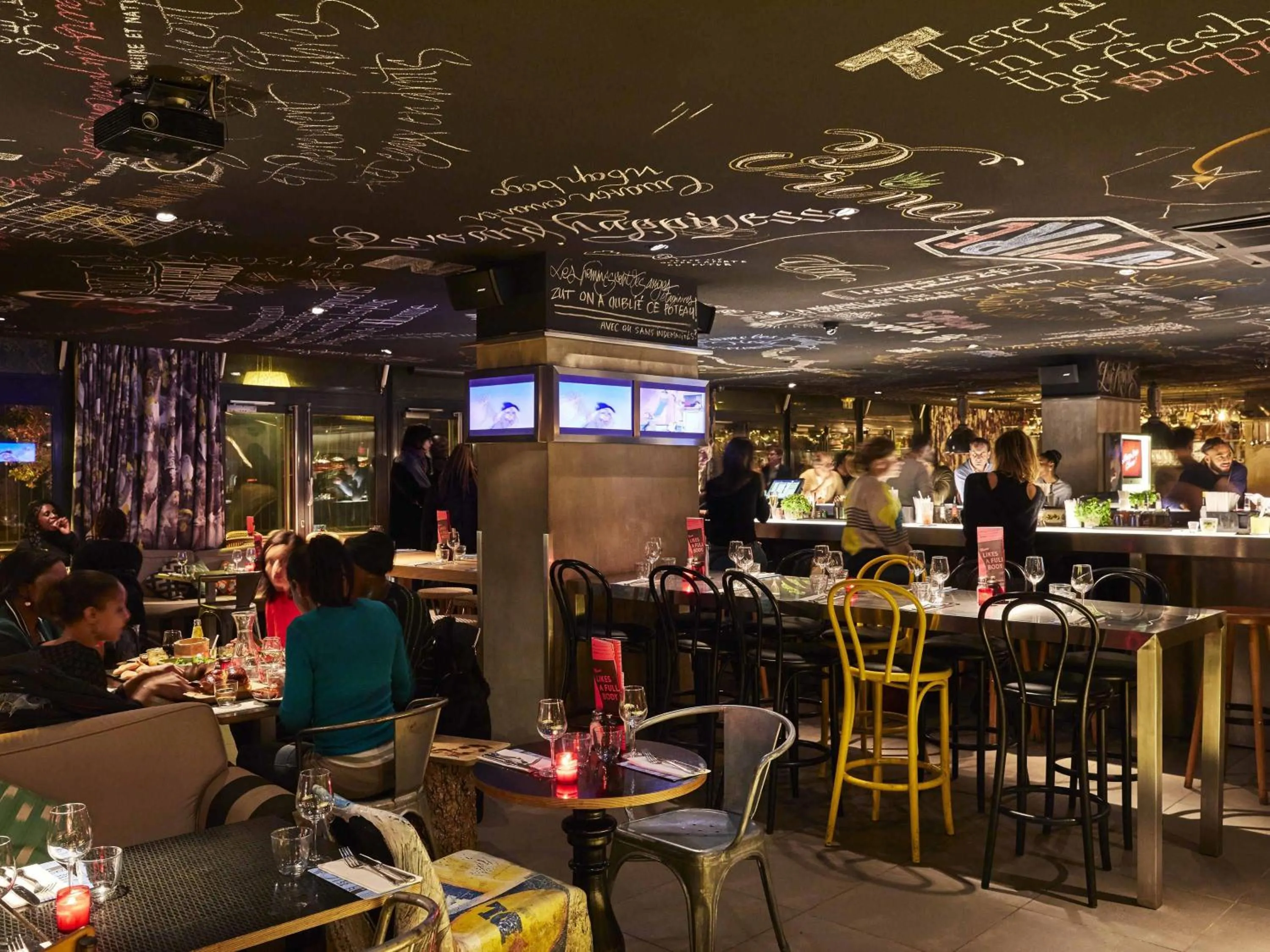 Restaurant/places to eat in Mama Shelter Paris East