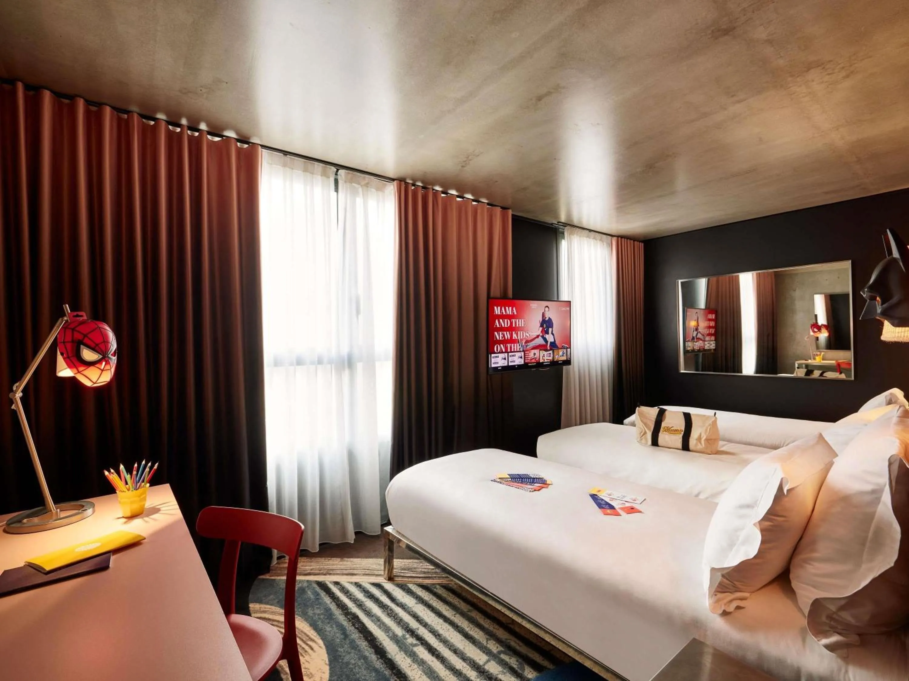 Bedroom, Bed in Mama Shelter Paris East