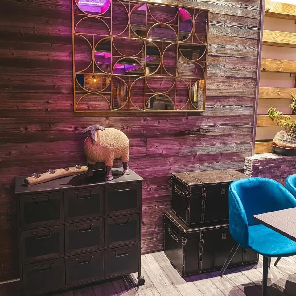 Restaurant/places to eat in Hotel Le Panorama