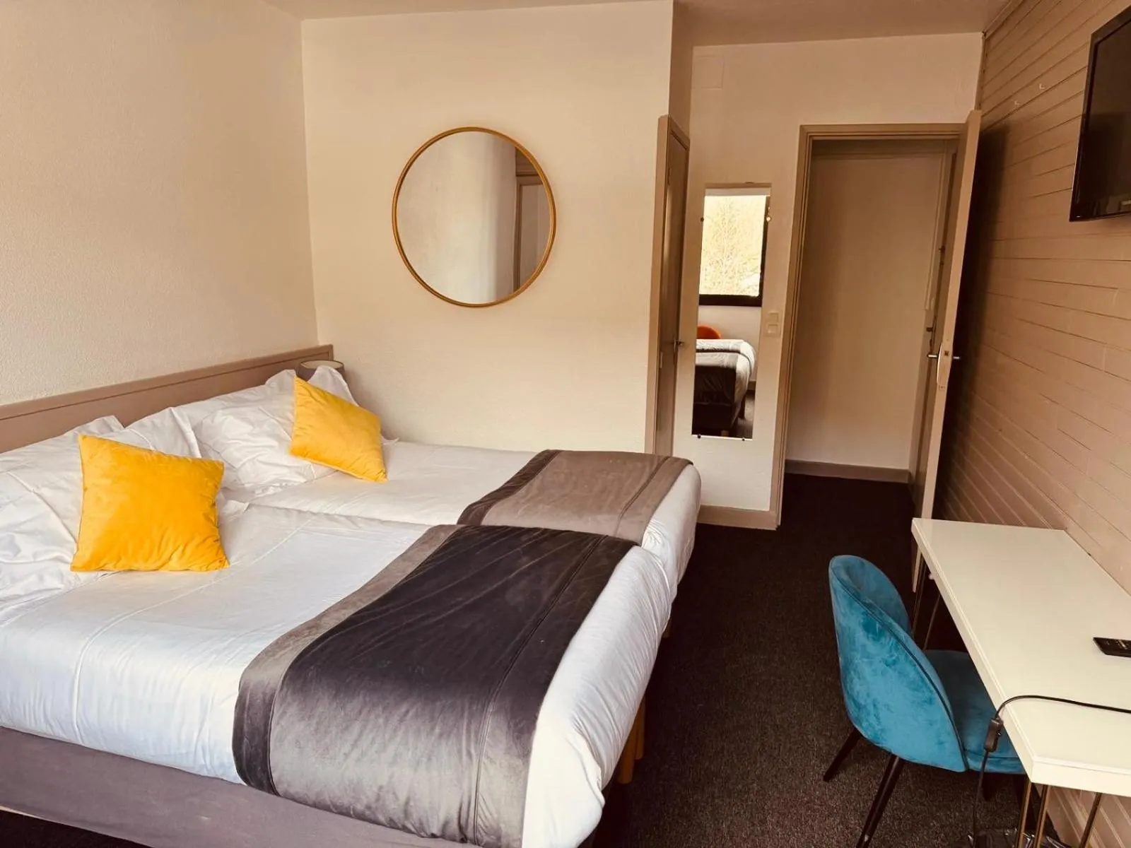 Bedroom, Bed in Hotel Le Panorama