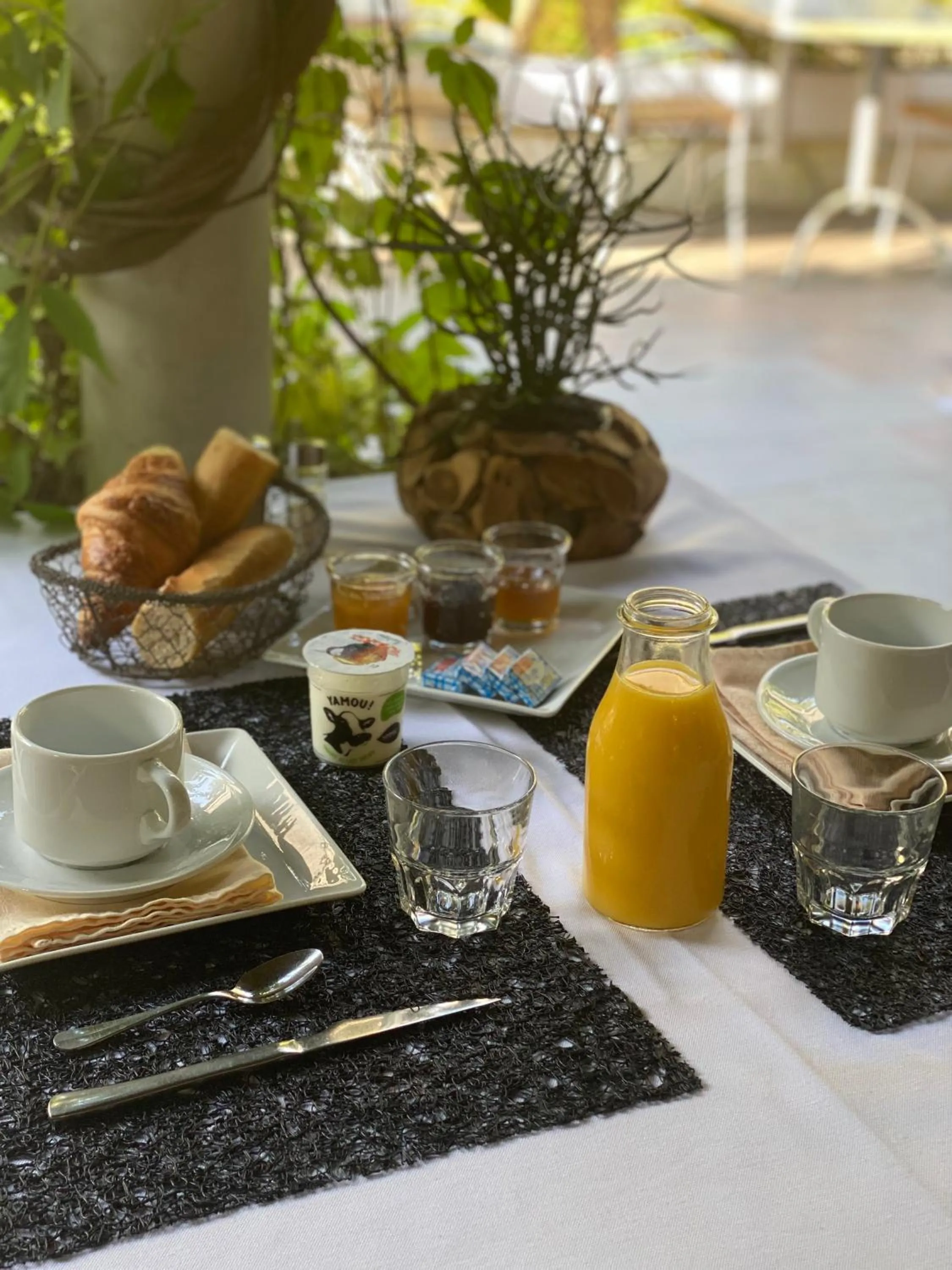 Breakfast in Hotel du Commerce