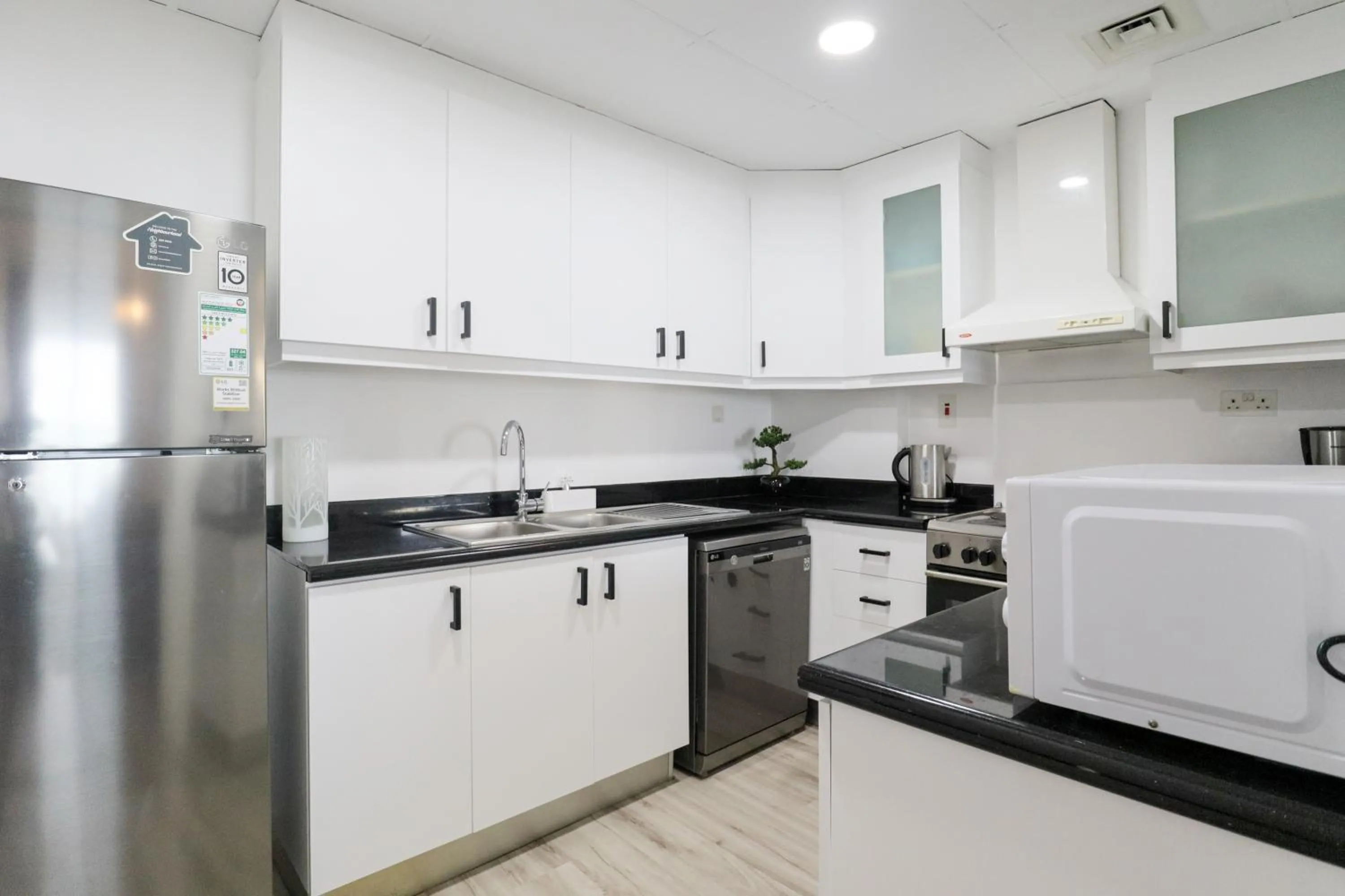 Kitchen or kitchenette in HiGuests - Amazing Sea Views from this 2BR Apt in JBR