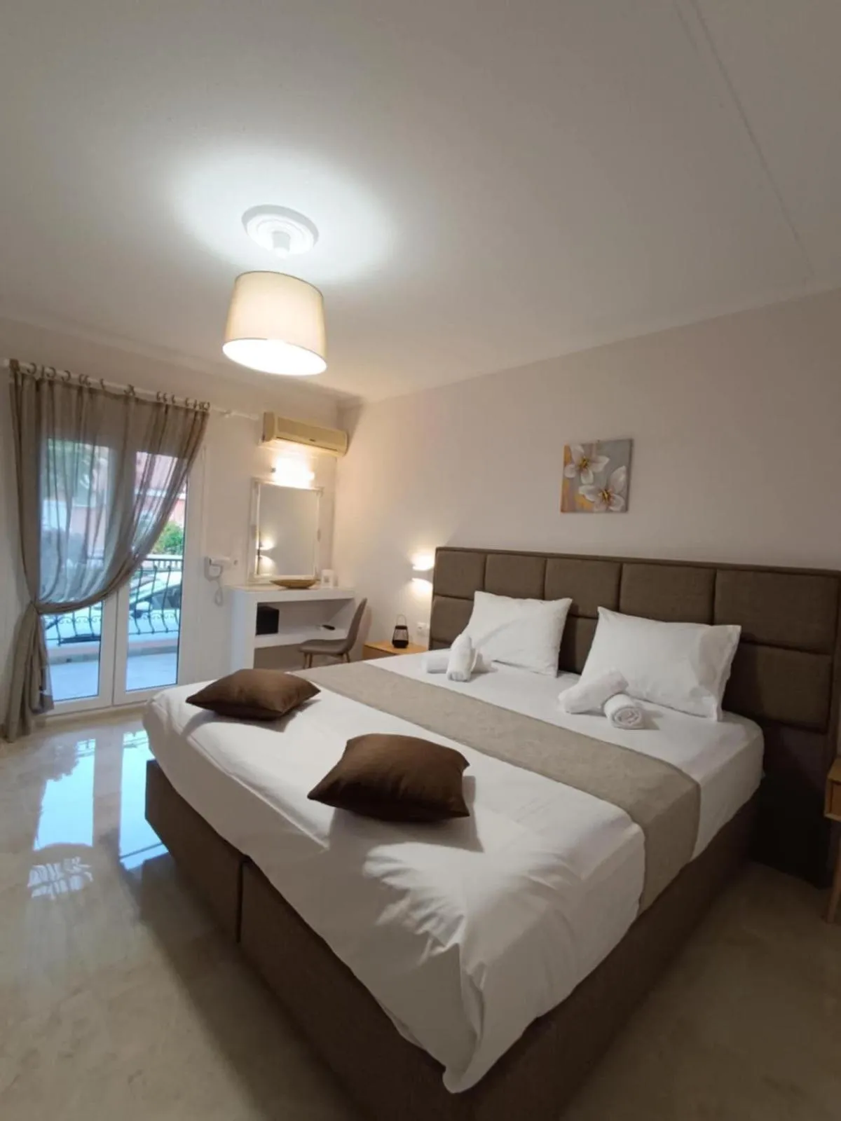 Roussa's Apartments