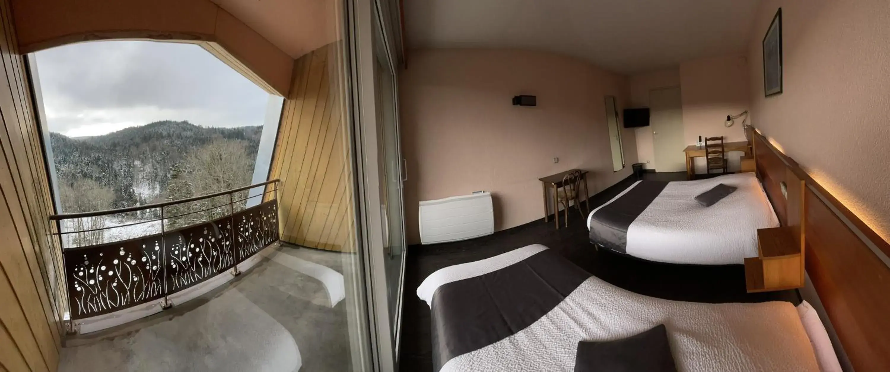 Triple Room with Panorama View in Hostel de La Grande Cascade Triple Room with Panorama View in Hostel de La Grande Cascade