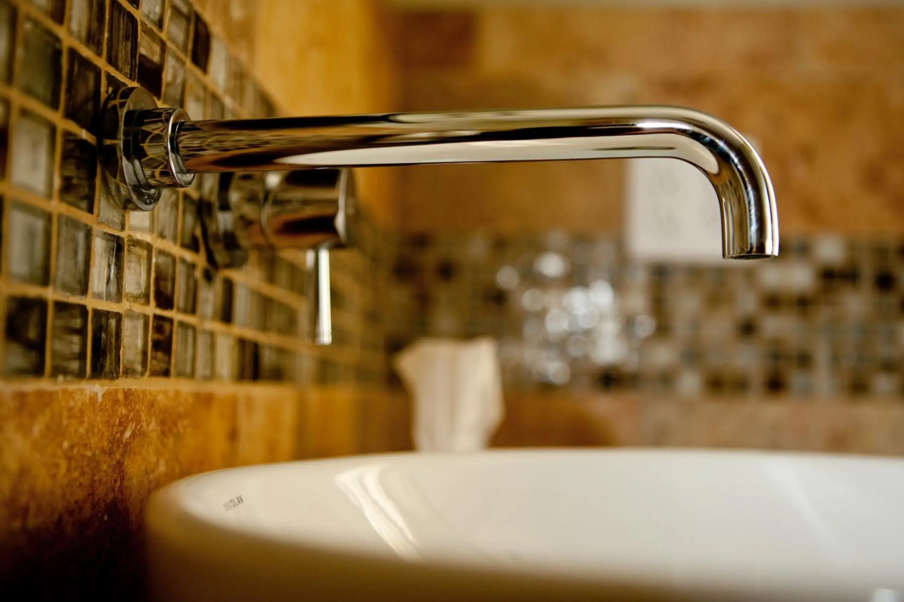 Bathroom in Showers Inn Bathroom in Showers Inn