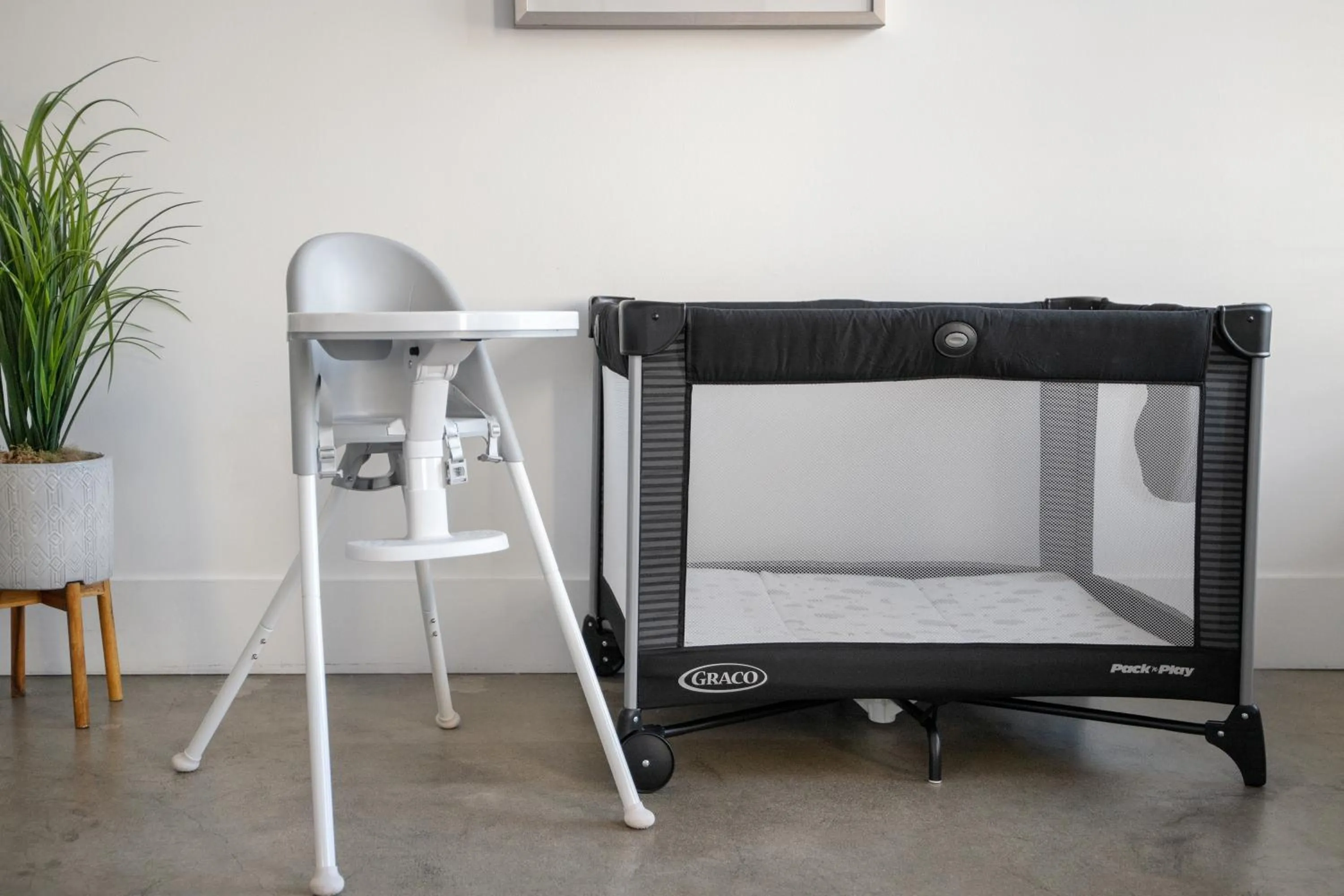 cot in Fashion Loft 2 bedroom Downtown