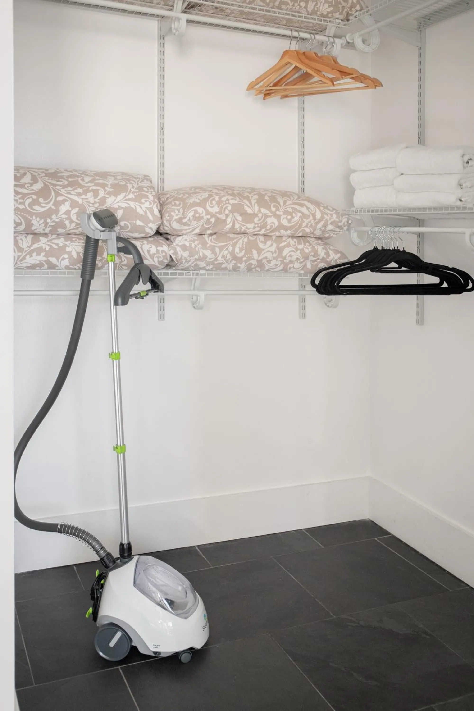 furniture in Fashion Loft 2 bedroom Downtown