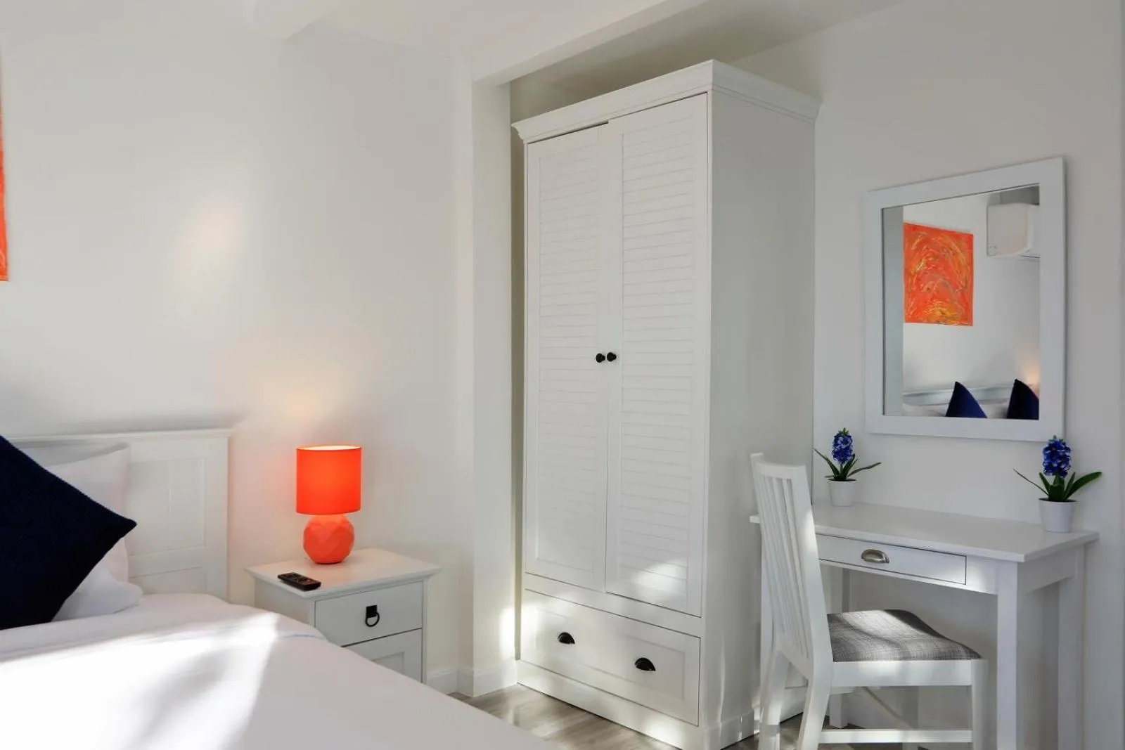 Bedroom, Bed in Kata White Villas