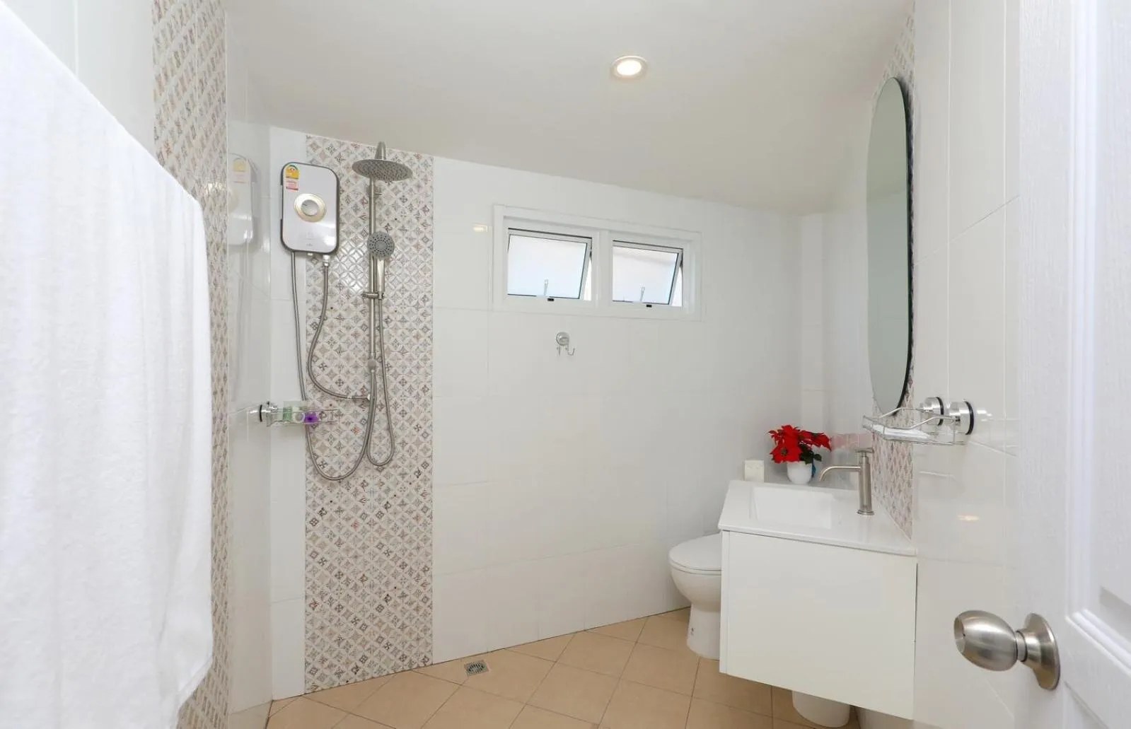 Bathroom in Kata White Villas