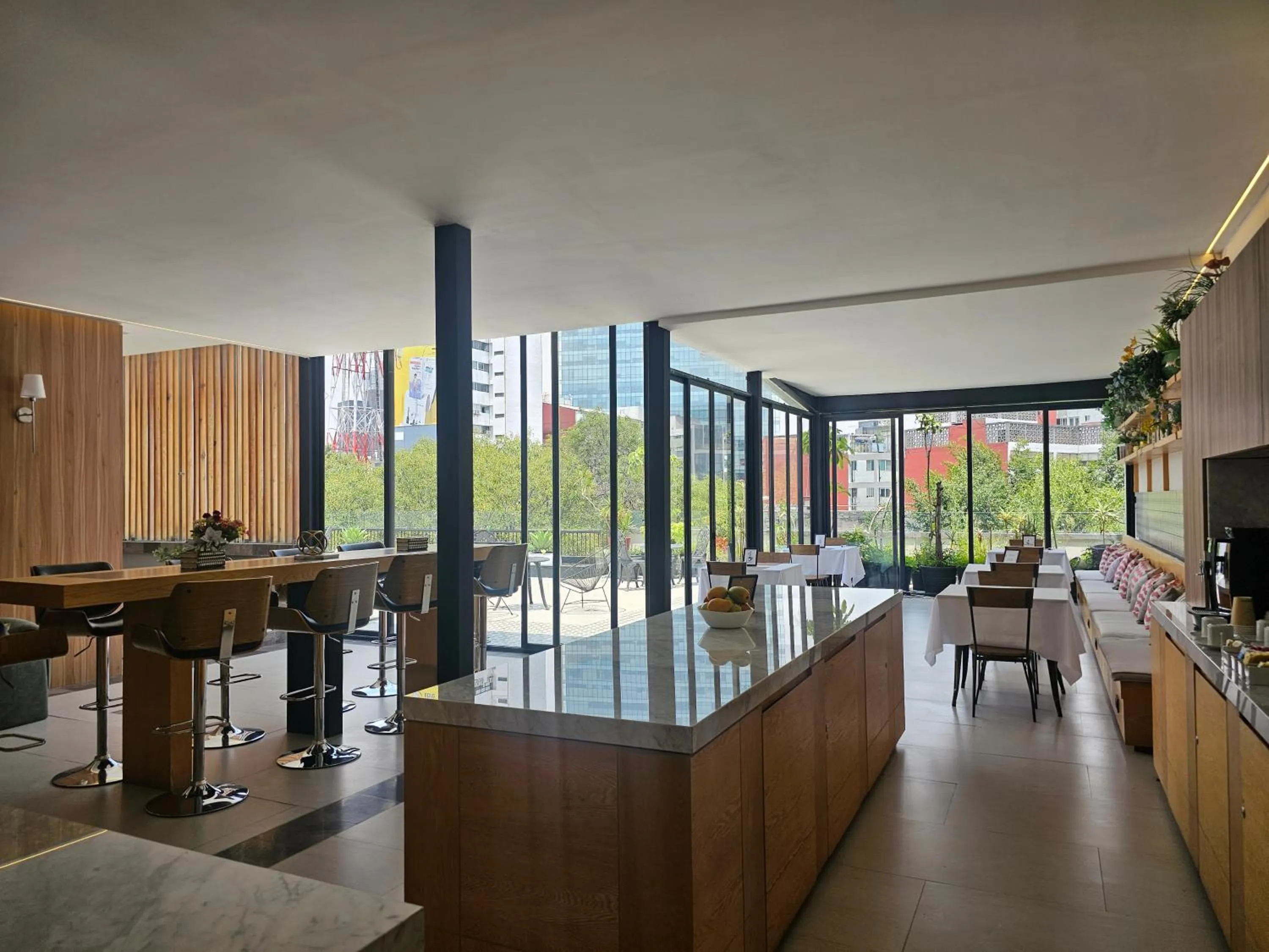 Restaurant/places to eat in Close To You By Residence L´Heritage BlueBay