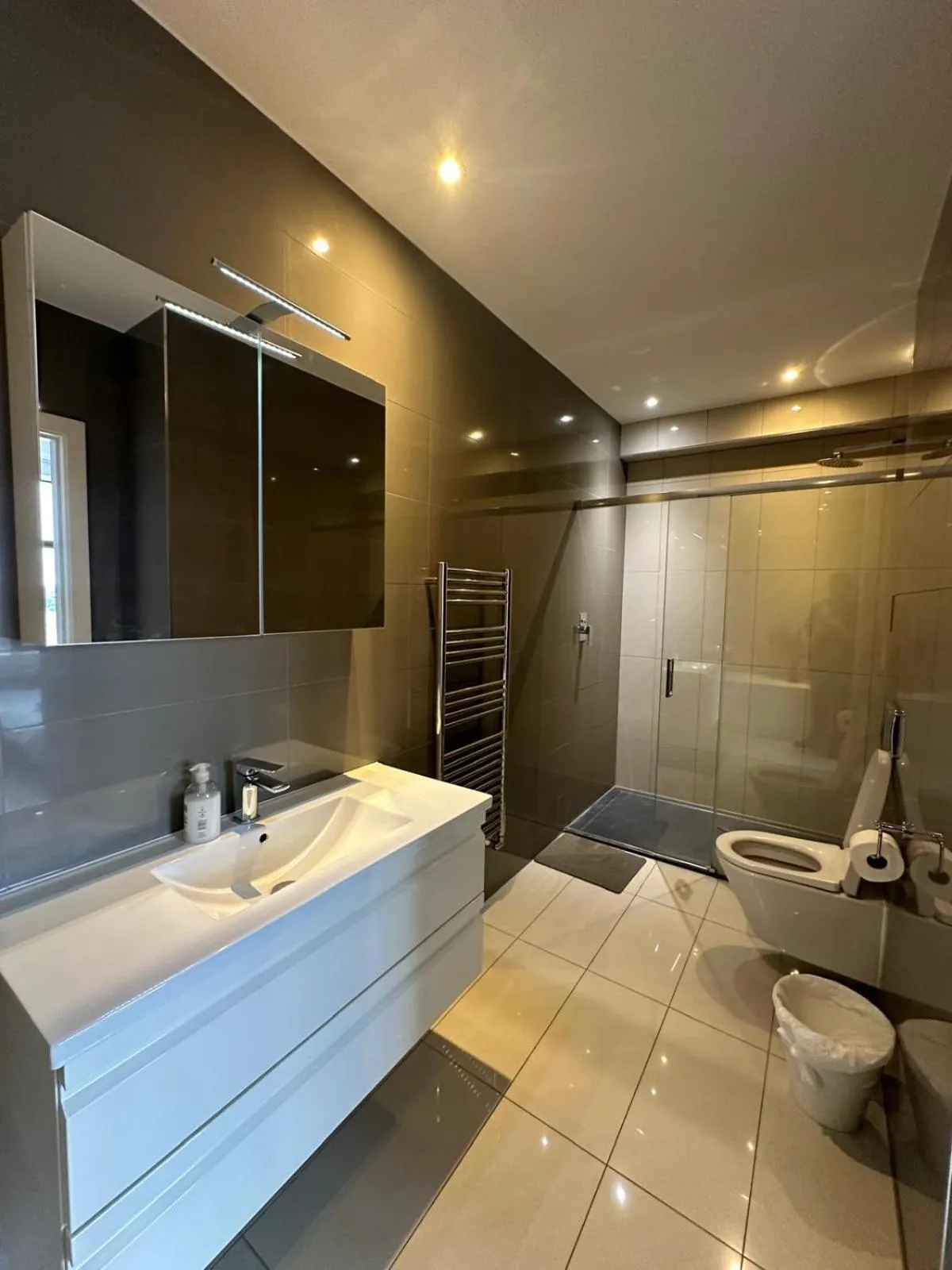 Shower in Simple Stay