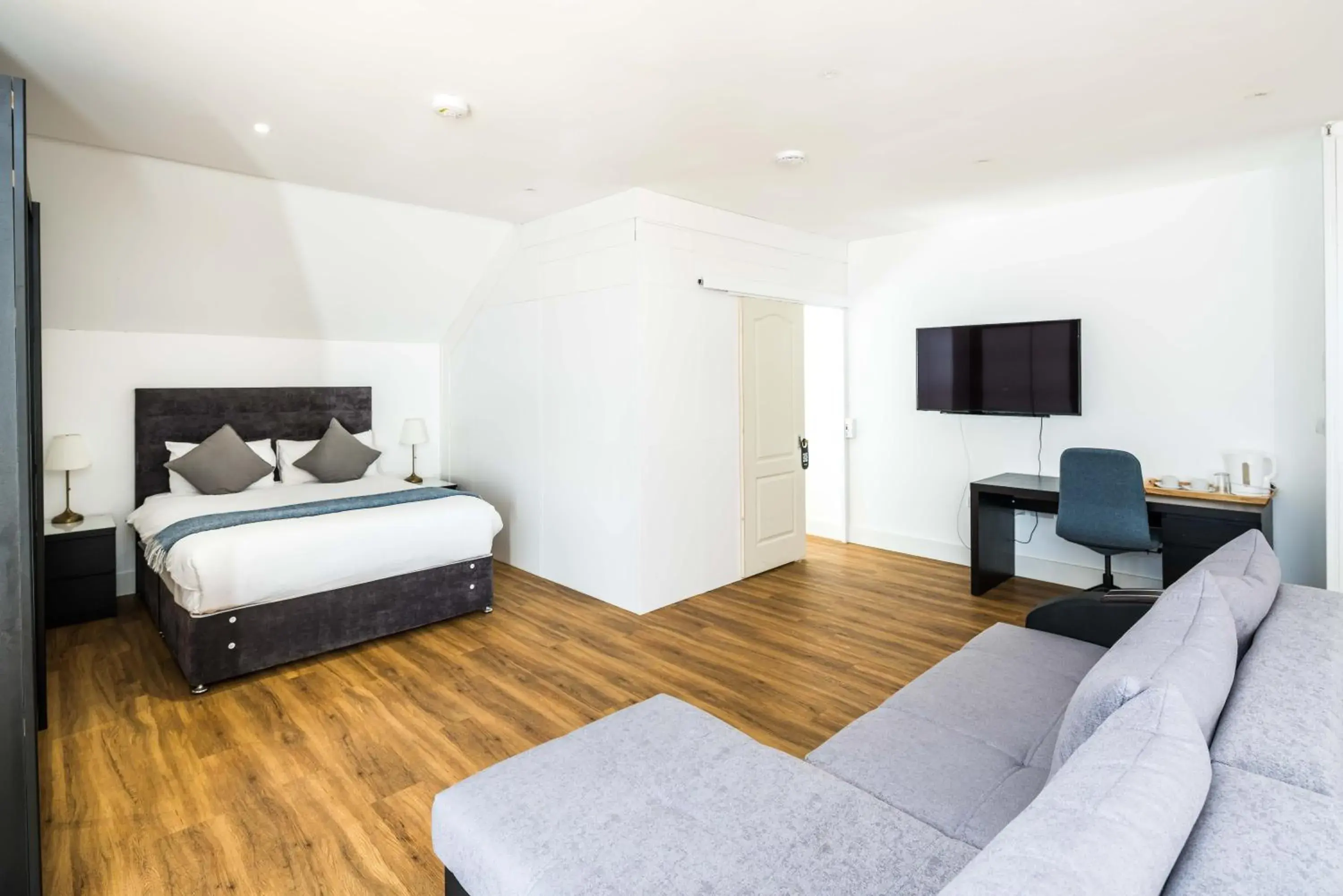 Double Room with Private Bathroom in Simple Stay Double Room with Private Bathroom in Simple Stay