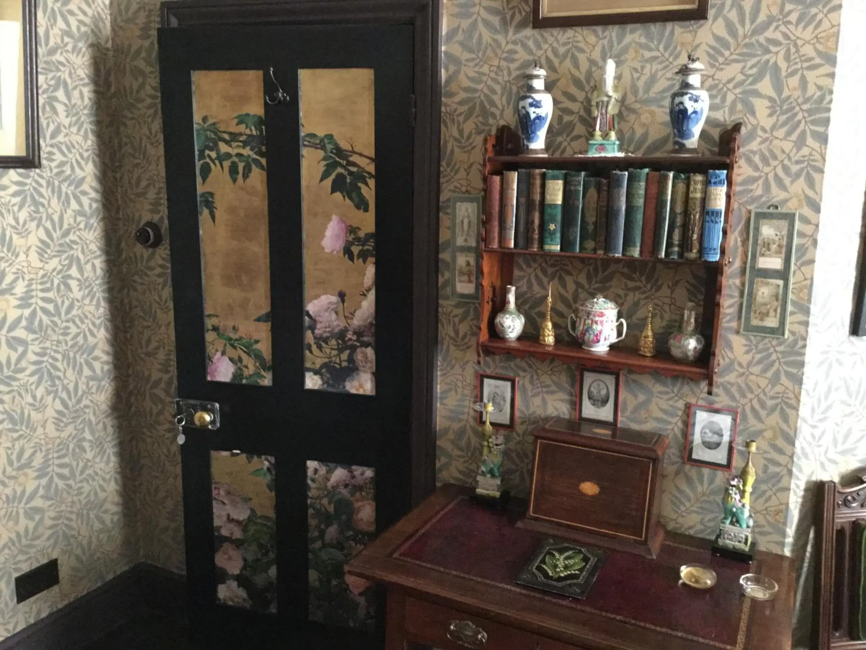 Decorative detail in St Benedict - Victorian Bed and Breakfast Decorative detail in St Benedict - Victorian Bed and Breakfast