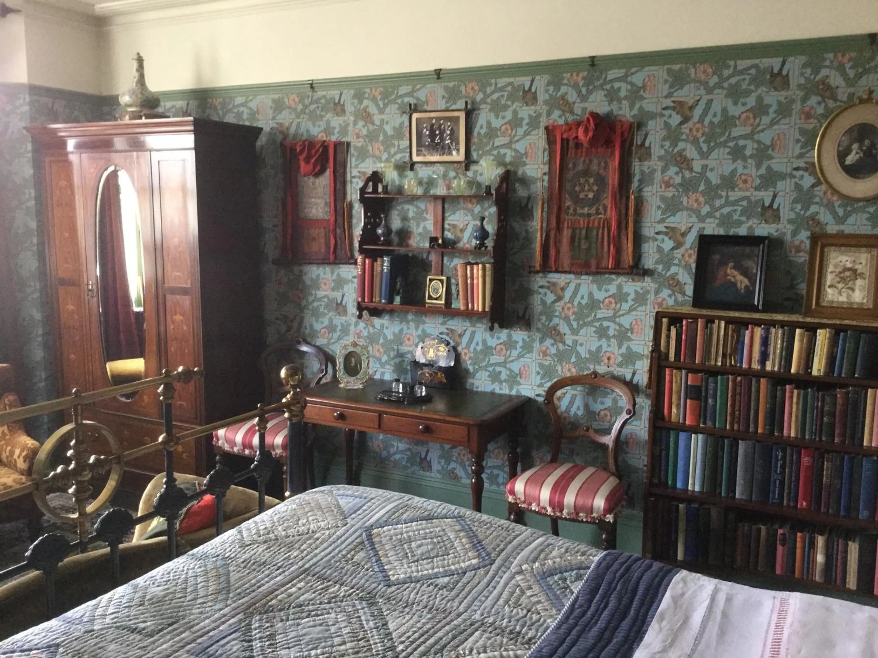 Bed in St Benedict - Victorian Bed and Breakfast