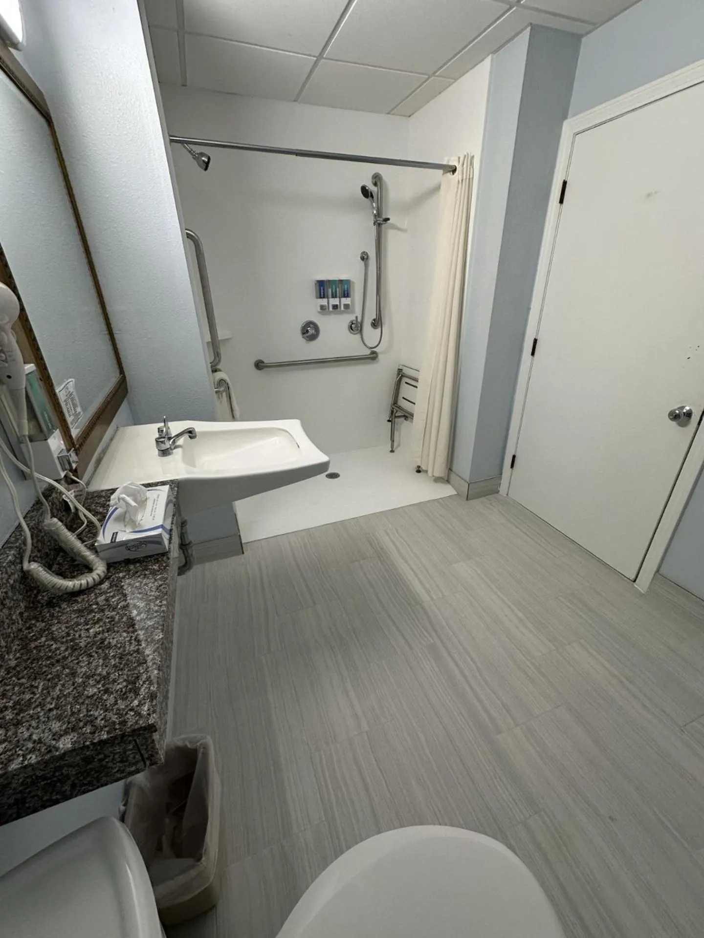 Toilet in Sandwich Lodge & Resort