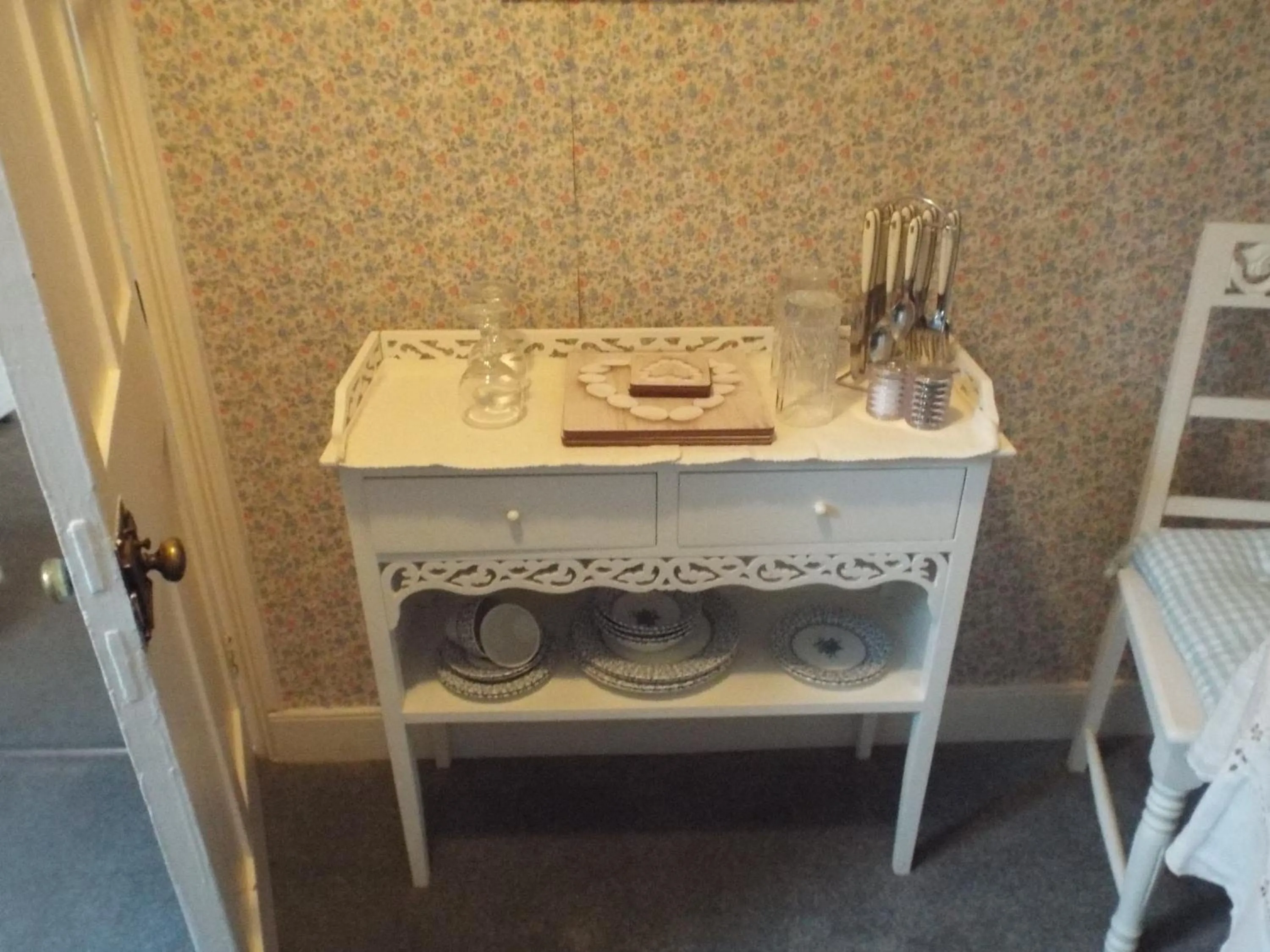 Food and drinks in Pendyffryn Manor Bed & Breakfast