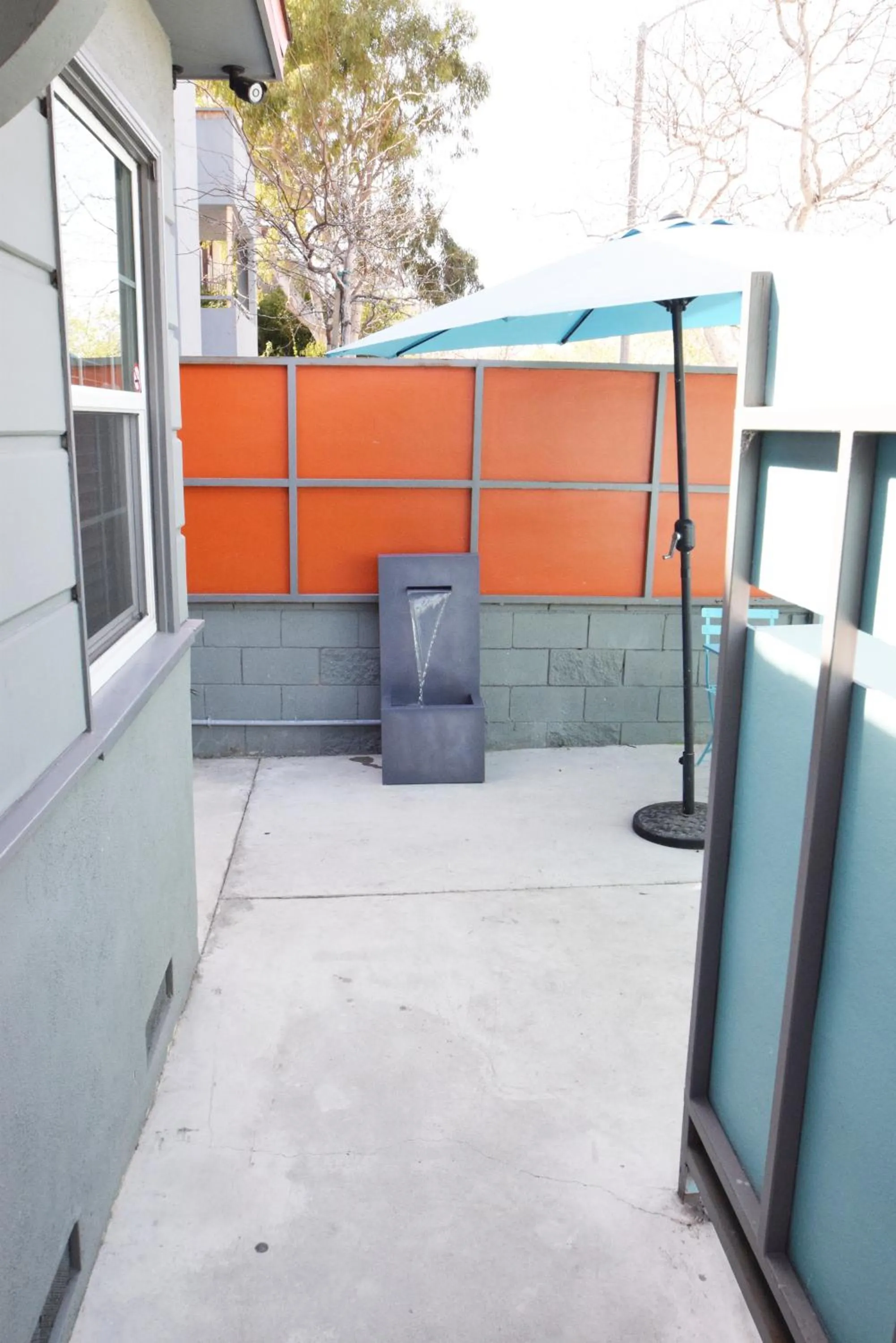 Patio in Venice Beach Apartments Monthly rents