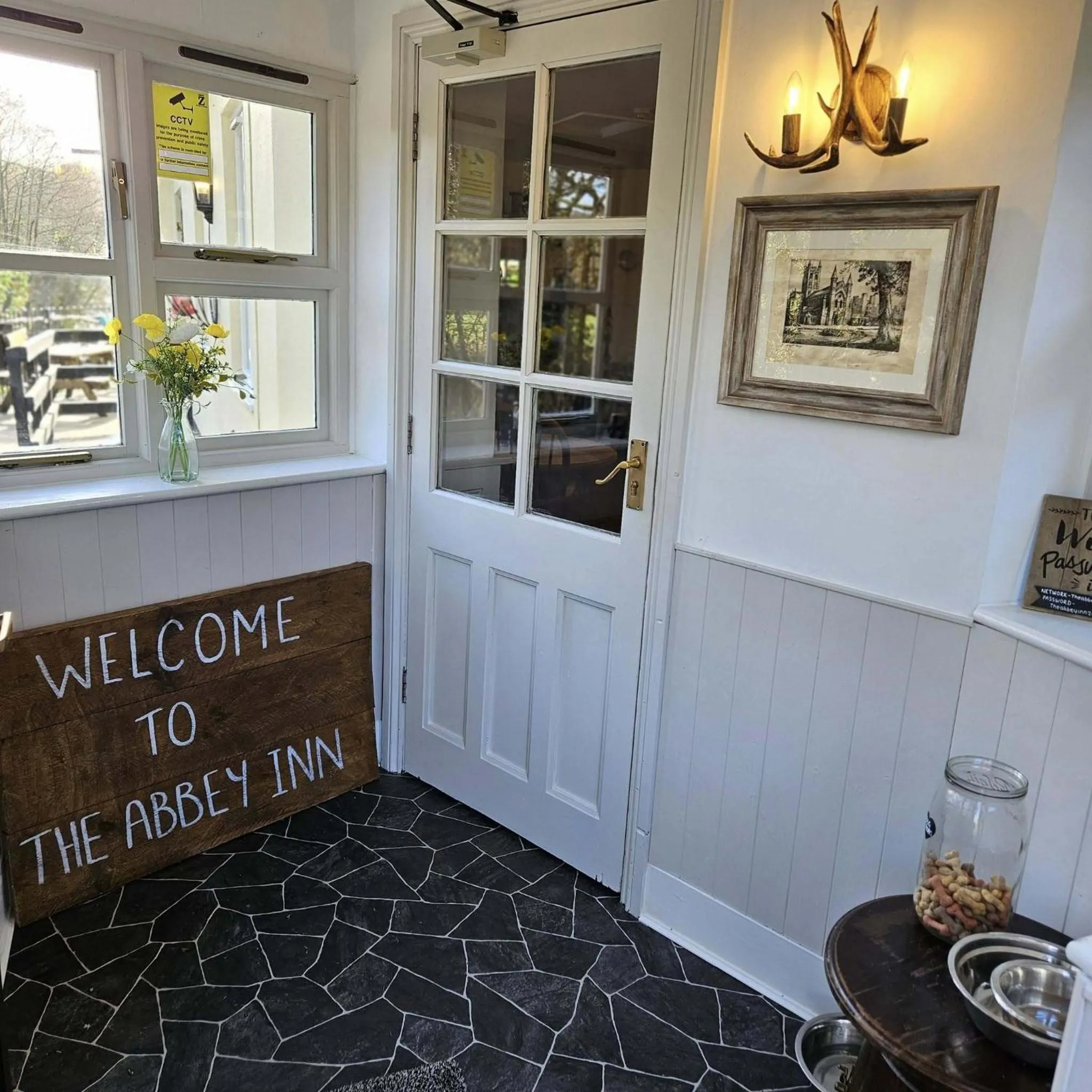 Lobby or reception in The Abbey Inn
