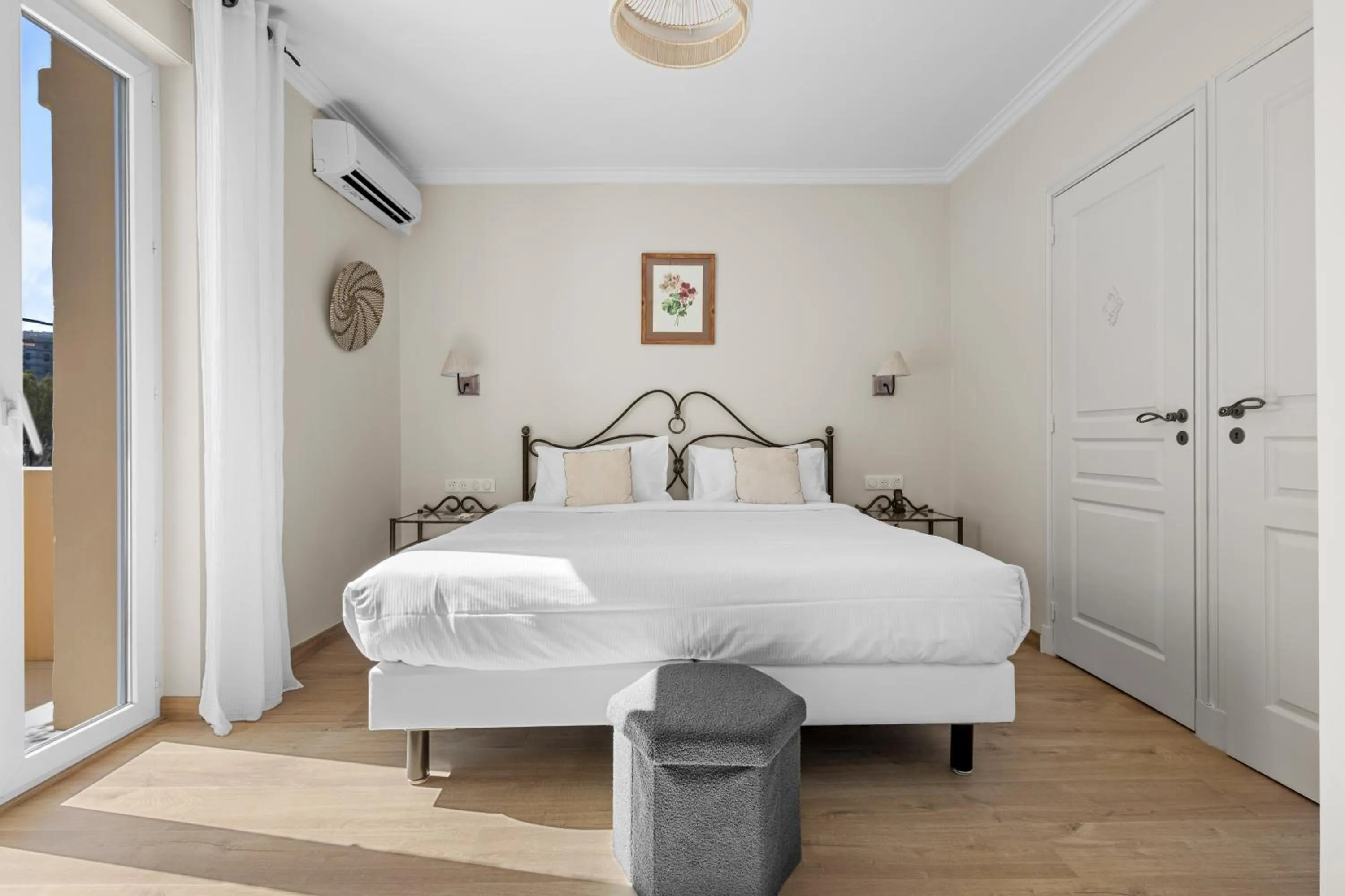 Bedroom, Bed in Hôtel La Villa Sainte Valérie Adults Only