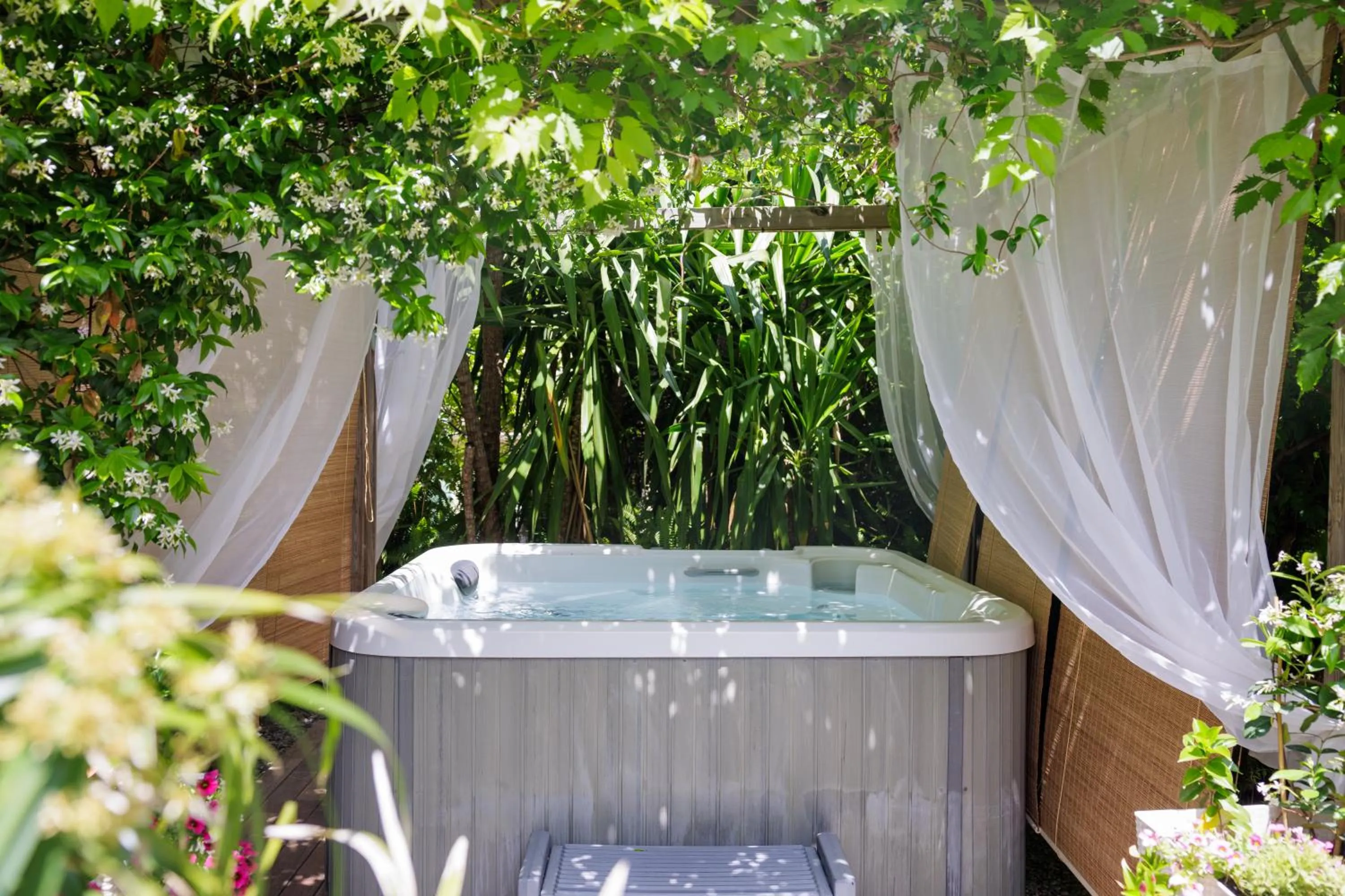 Swimming pool in Hôtel La Villa Sainte Valérie Adults Only