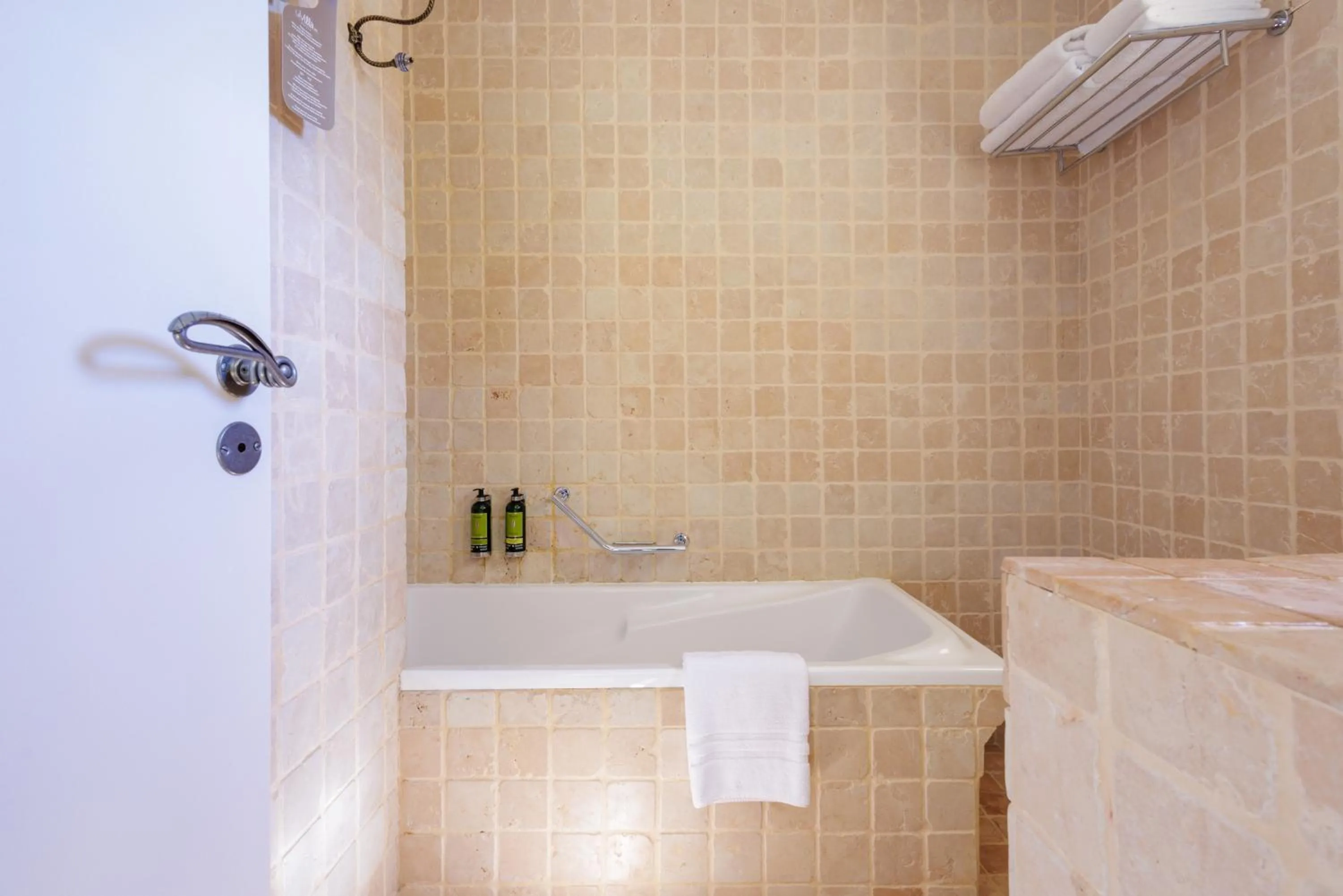 Bathroom in Hôtel La Villa Sainte Valérie Adults Only