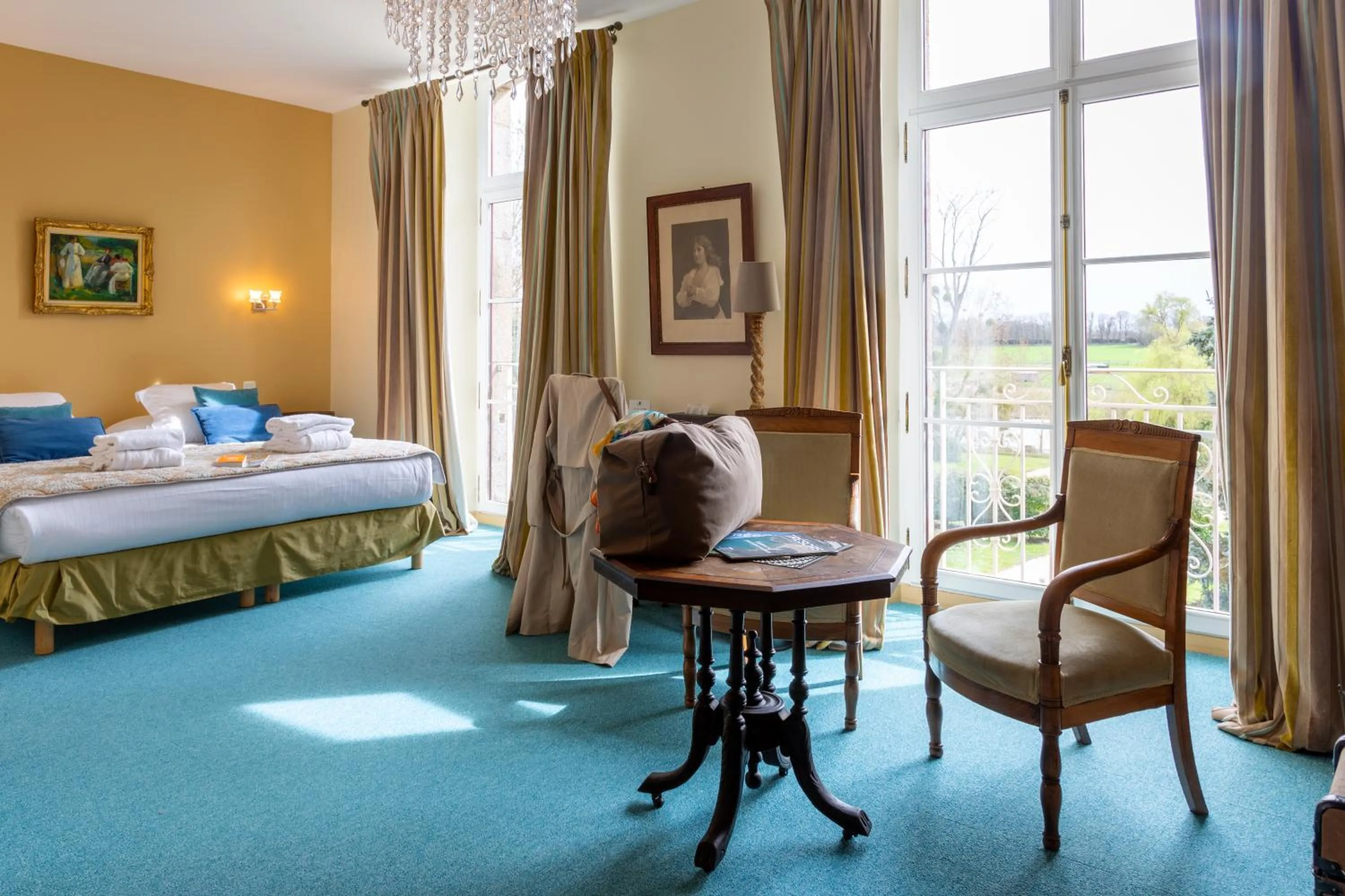 Bed in Château Hôtel Du Colombier