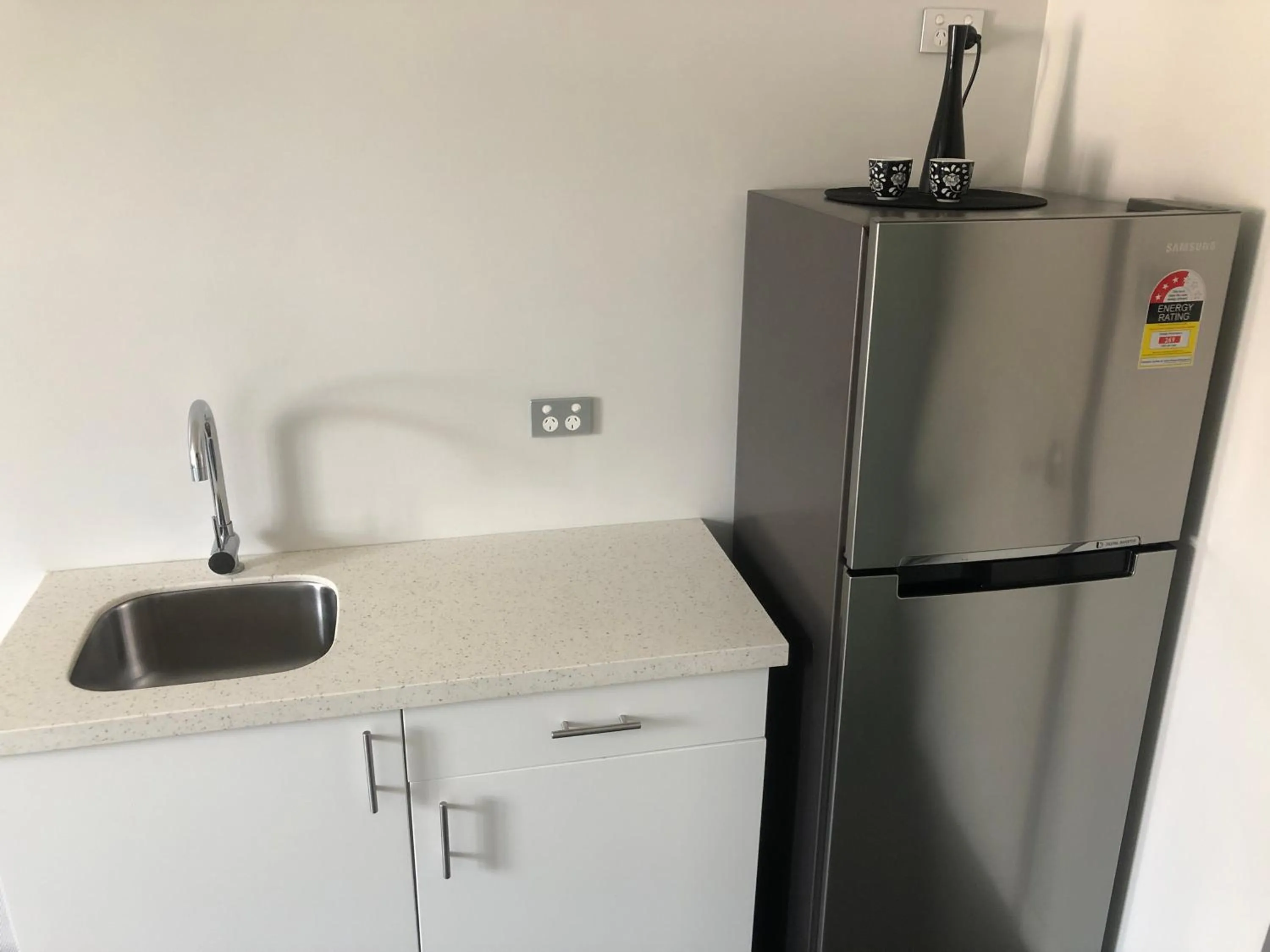 Kitchen or kitchenette in Studios on King