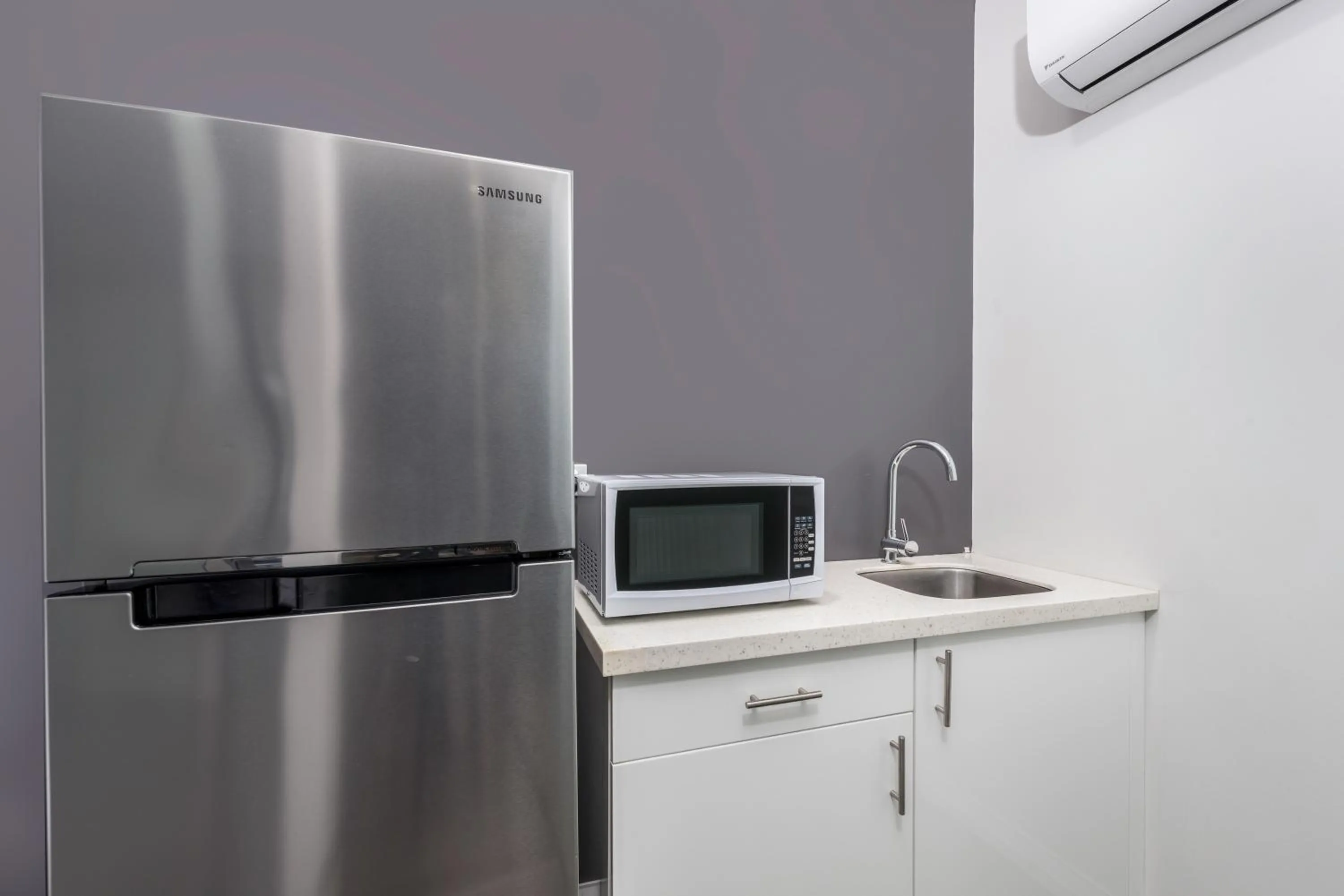 Kitchen or kitchenette in Studios on King