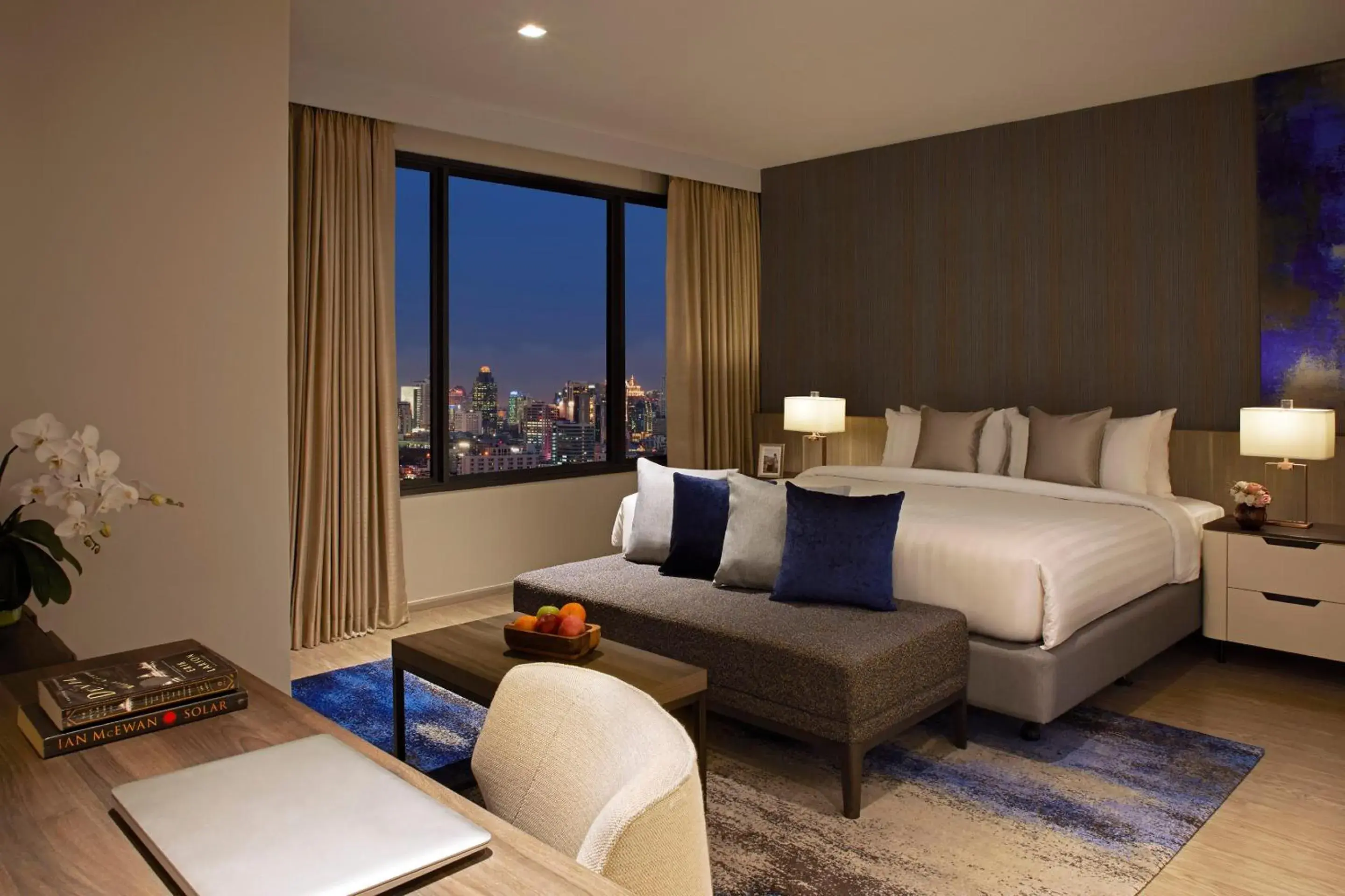 Three-Bedroom Apartment in Somerset Rama 9 Bangkok Three-Bedroom Apartment in Somerset Rama 9 Bangkok