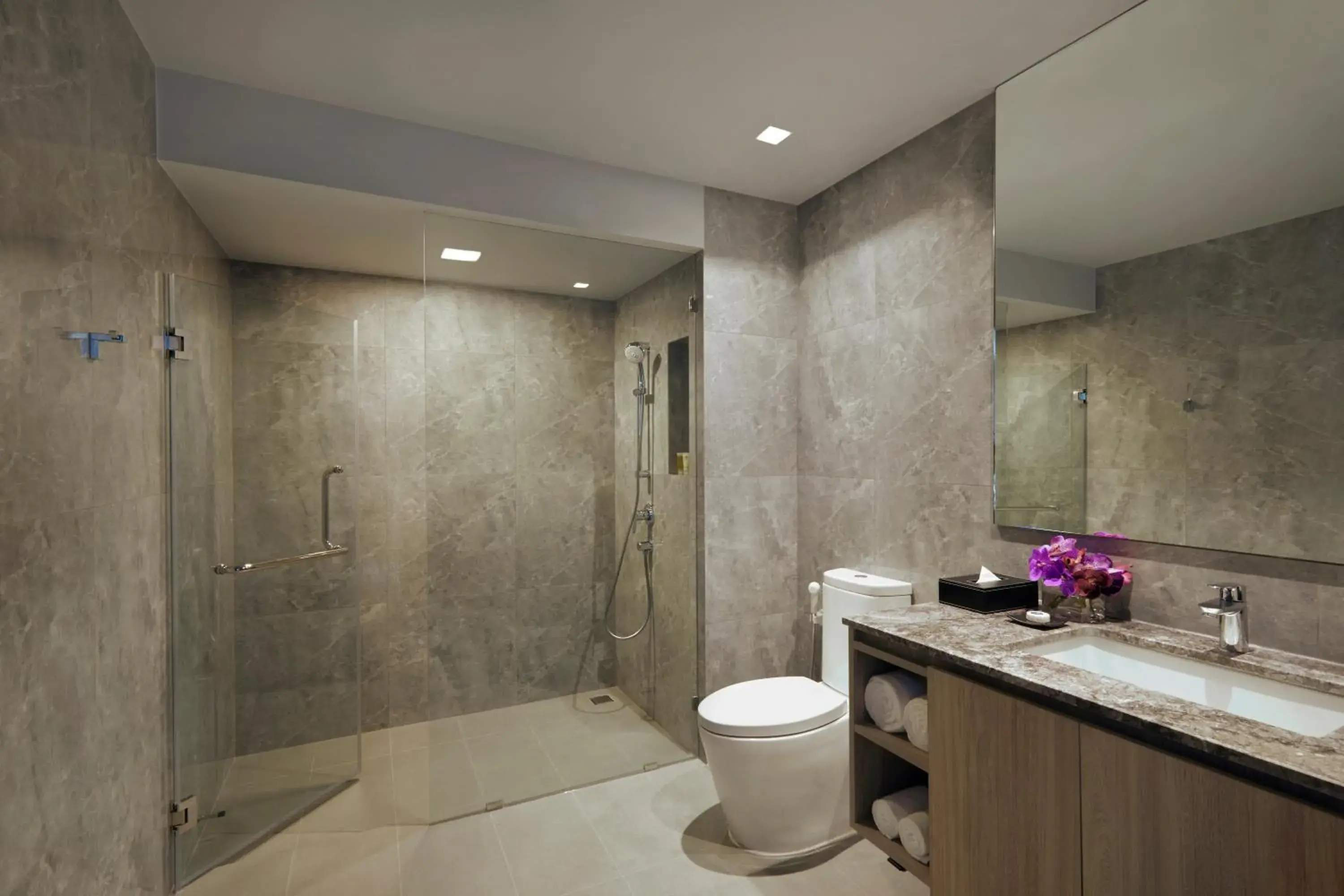 Shower in Somerset Rama 9 Bangkok Shower in Somerset Rama 9 Bangkok