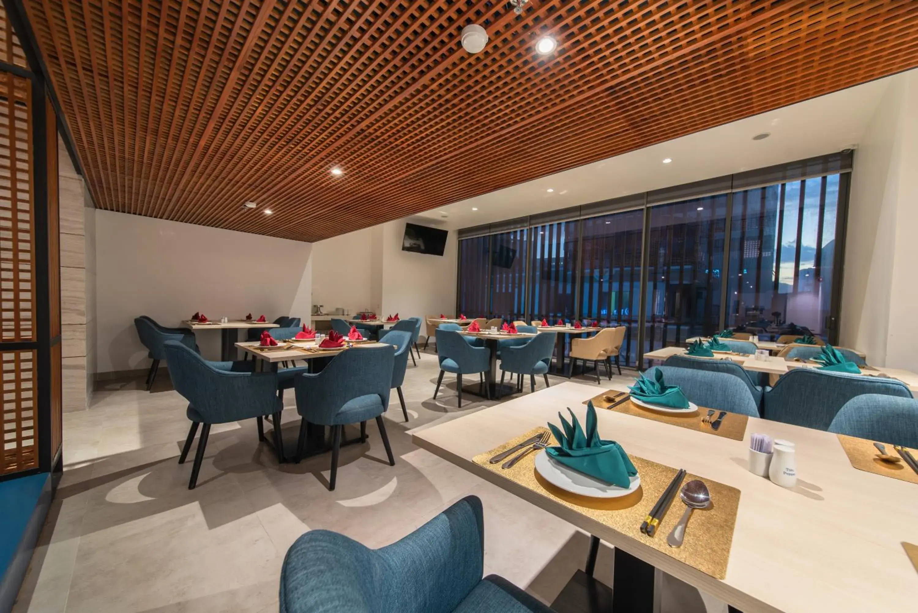 Restaurant/places to eat in The Time Hotel Restaurant/places to eat in The Time Hotel