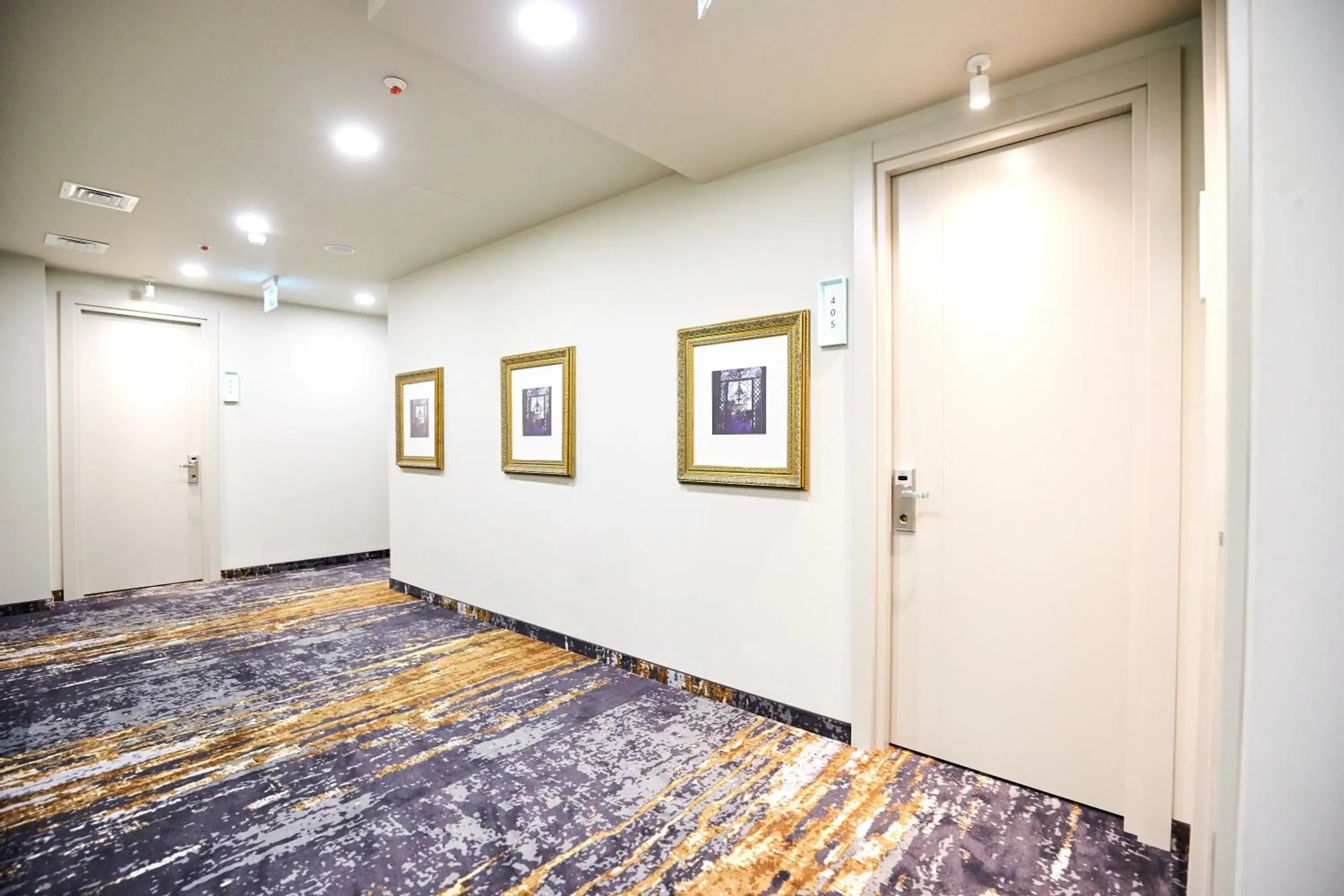 Property building, Bed in Brosse Garden Property building, Bed in Brosse Garden