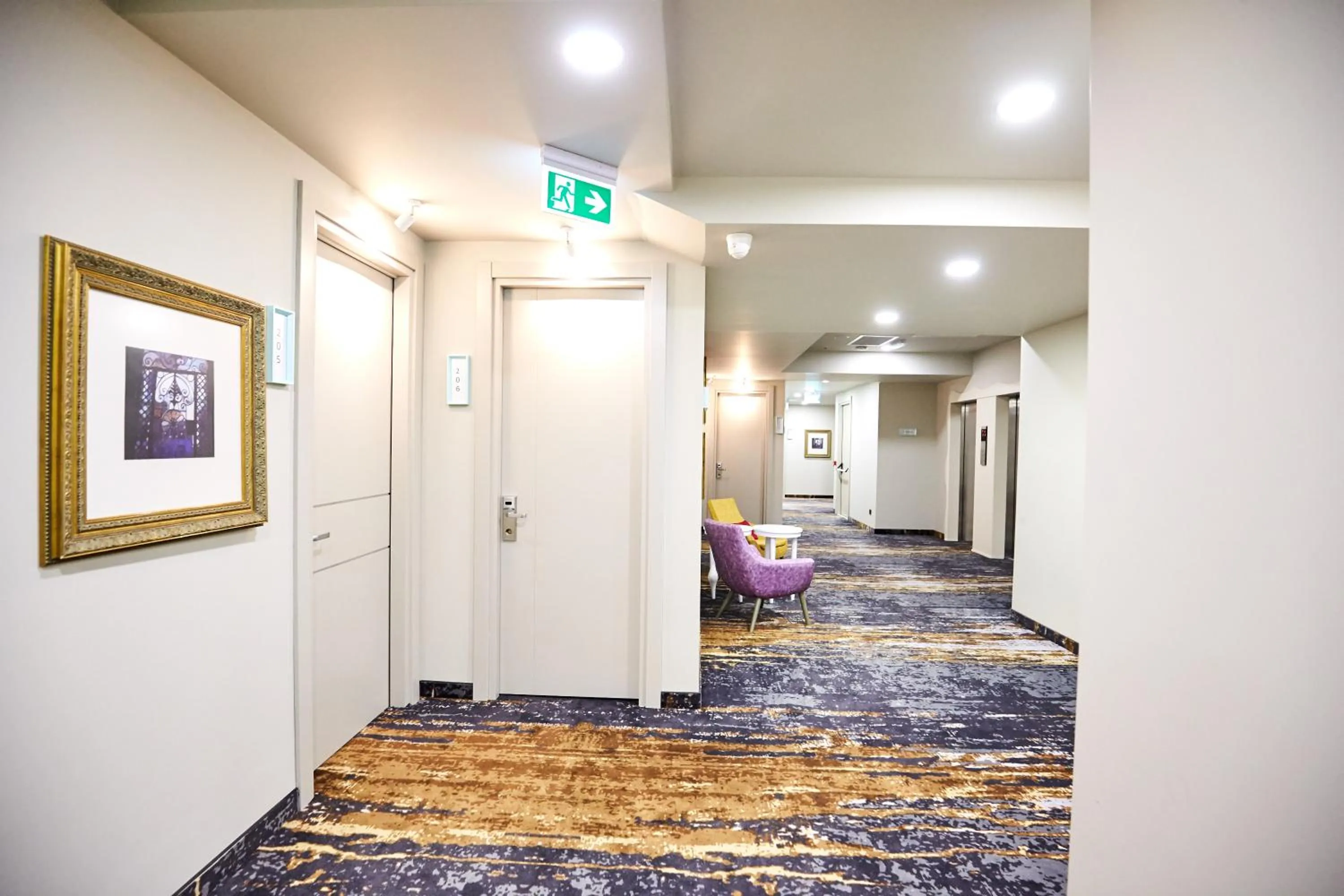 Seating area in Brosse Garden