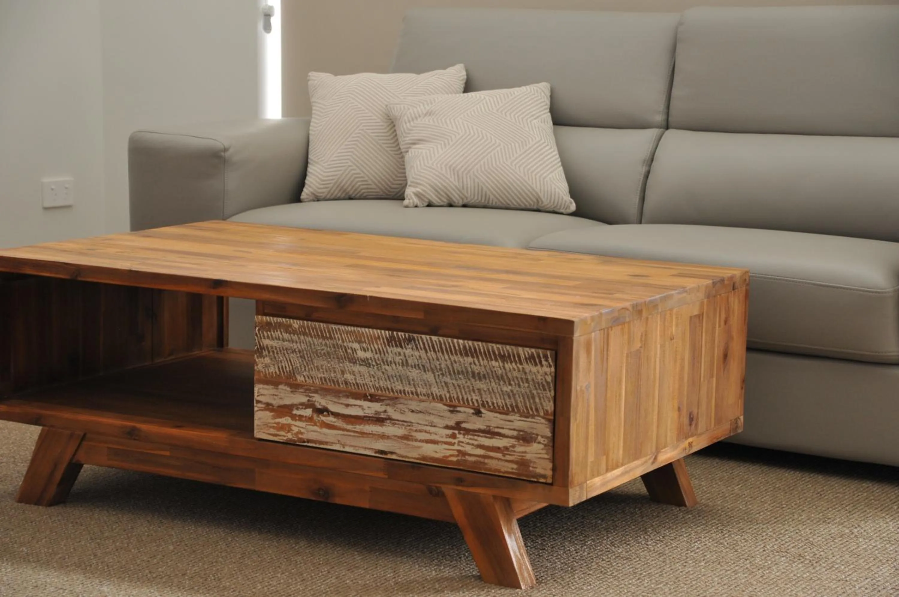 TV and multimedia in The Hub Bicheno