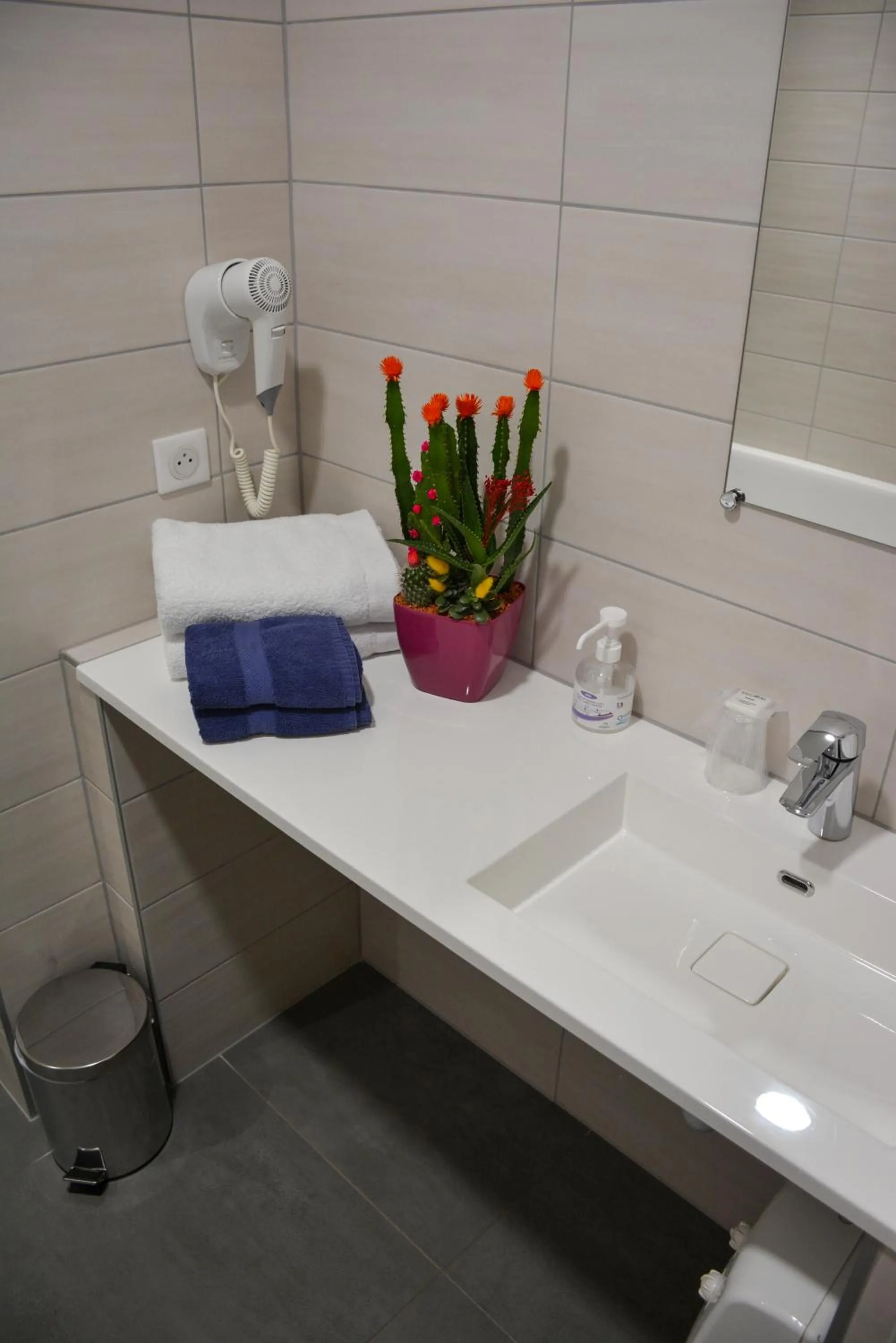 Bathroom in Sud Hotel