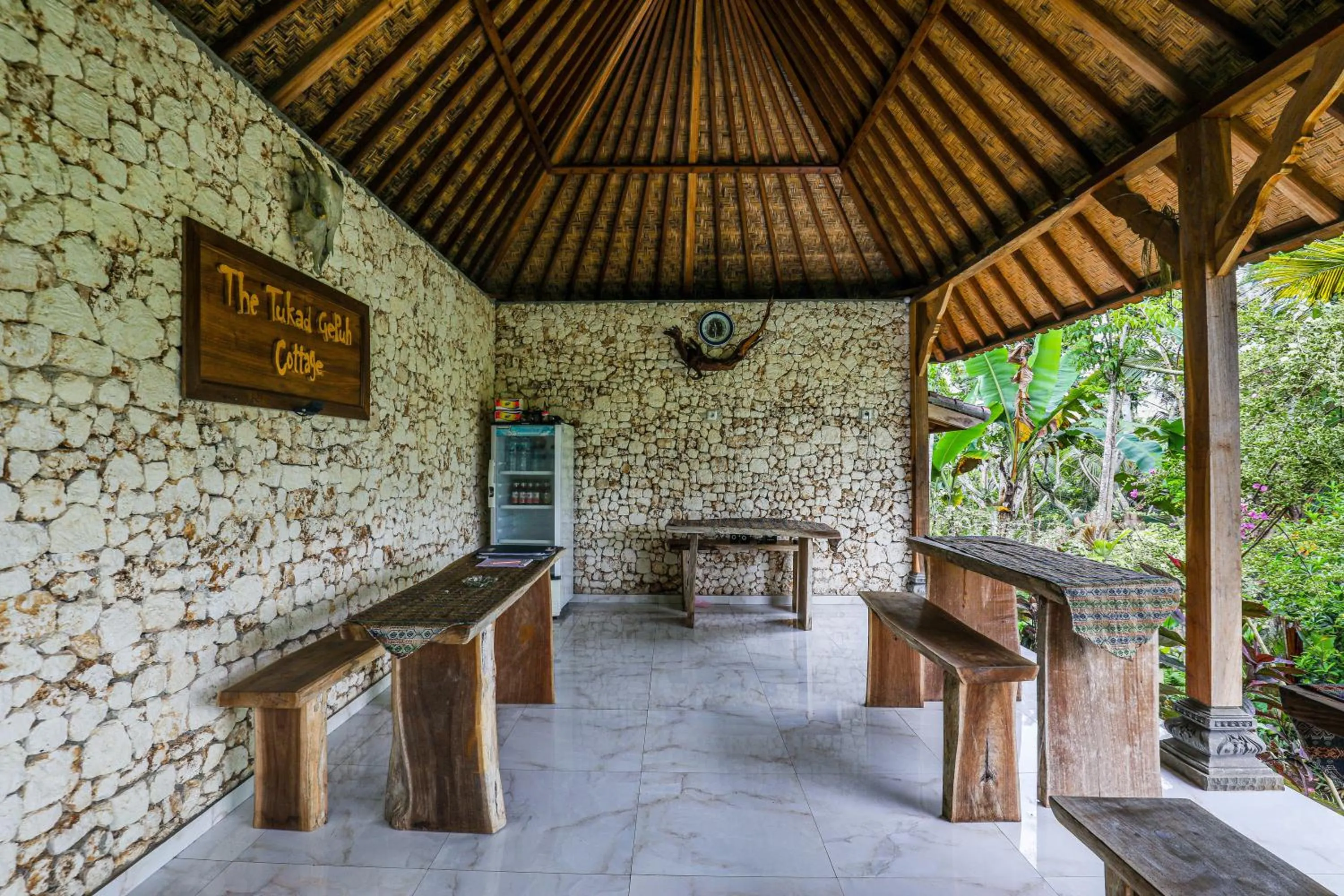 Lobby or reception in The Tukad Gepuh Cottage and Resto