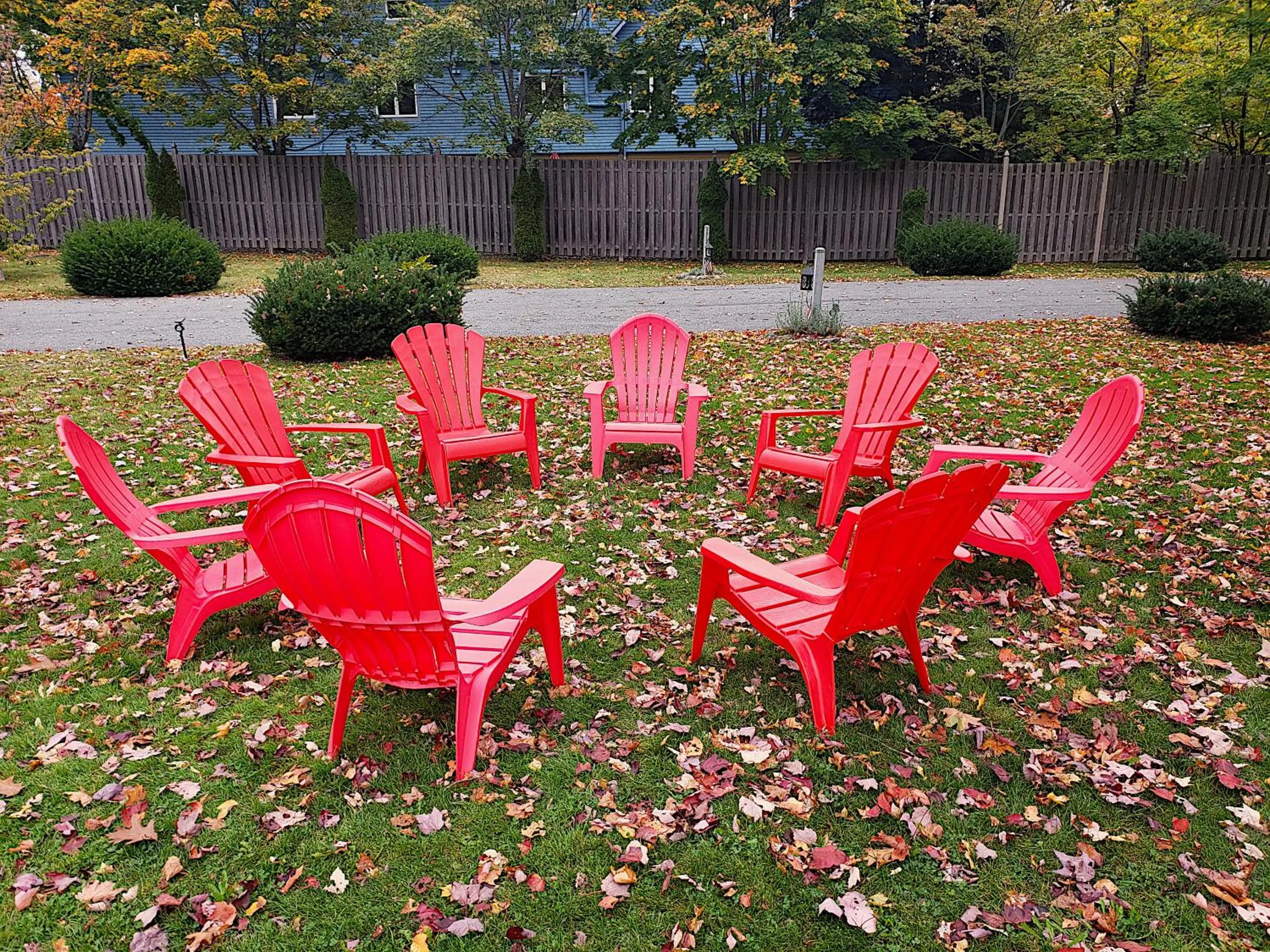 Seating area in Anchorage Motel