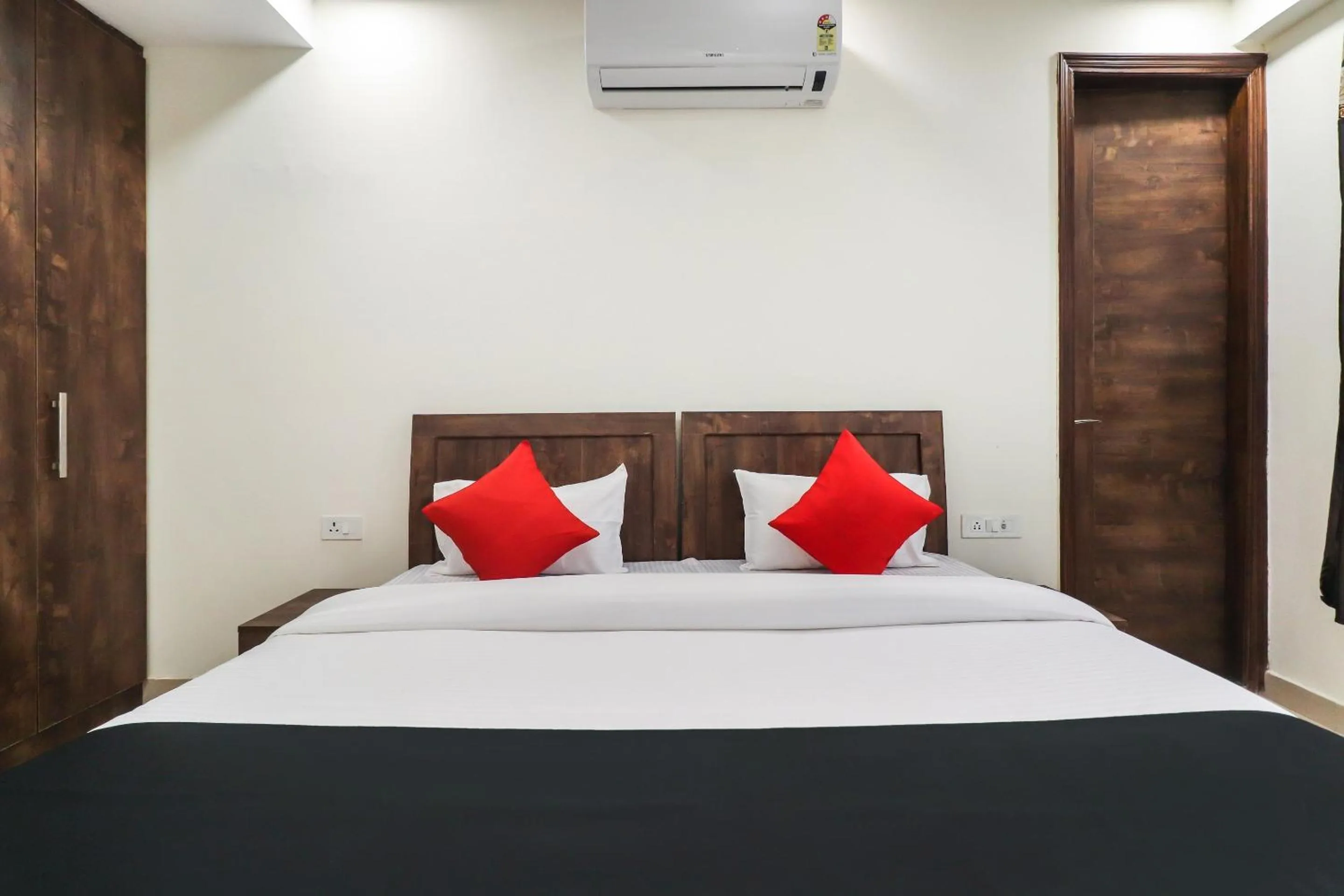 Bedroom in Collection O Green Leaf Residency