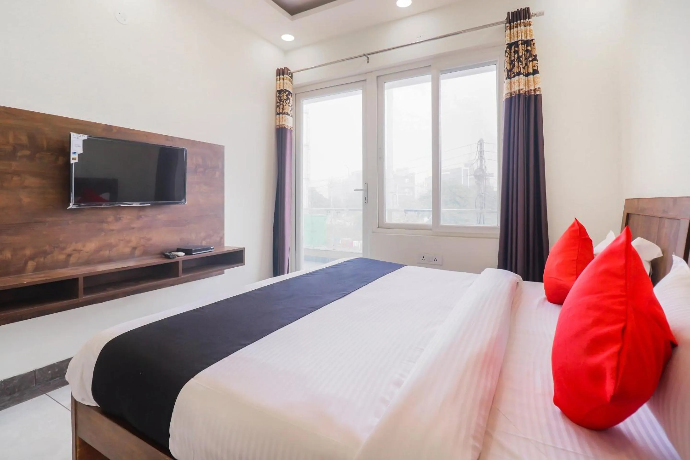 Bedroom in Collection O Green Leaf Residency