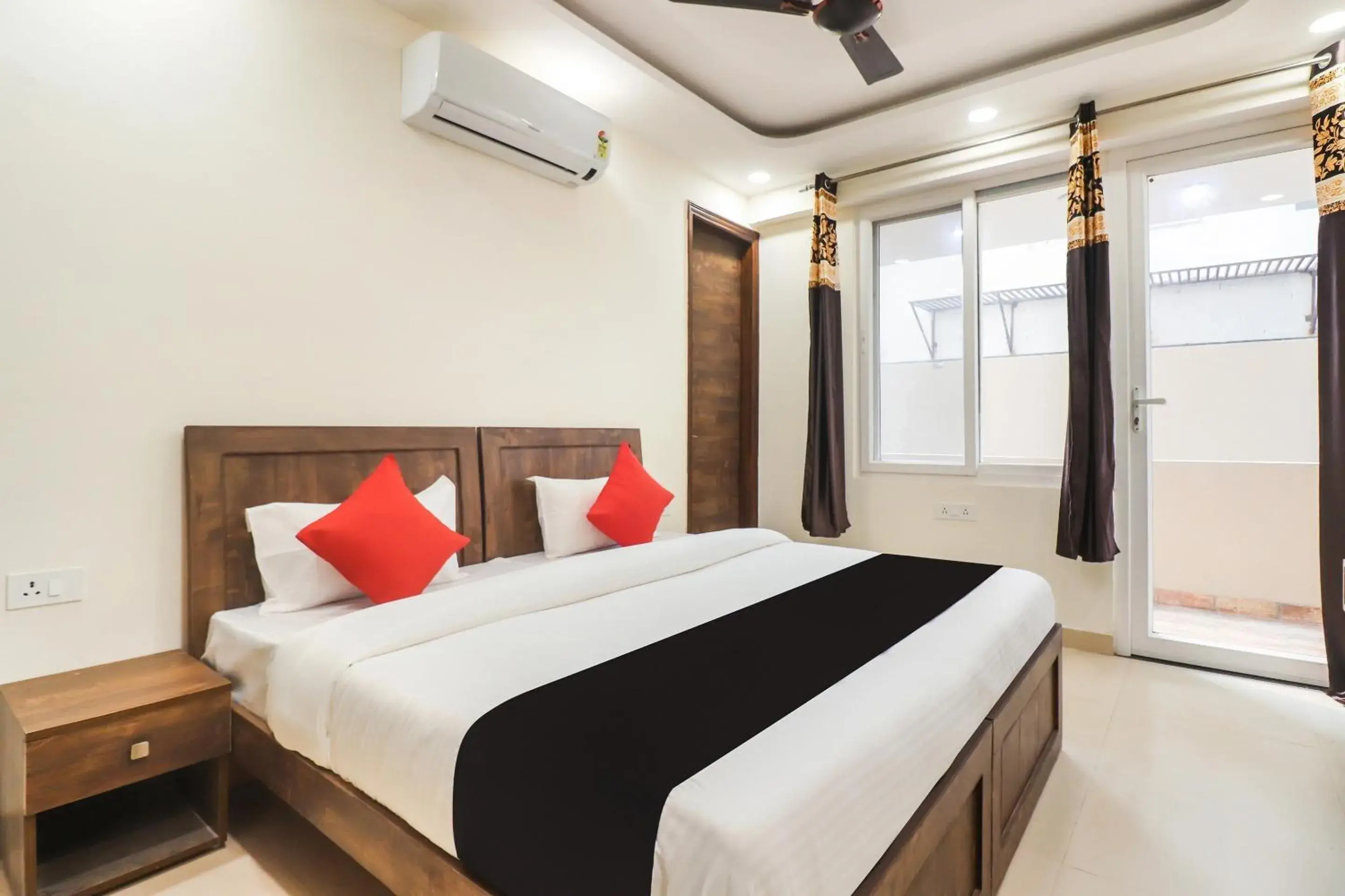 Bedroom, Bed in Collection O Green Leaf Residency Bedroom, Bed in Collection O Green Leaf Residency