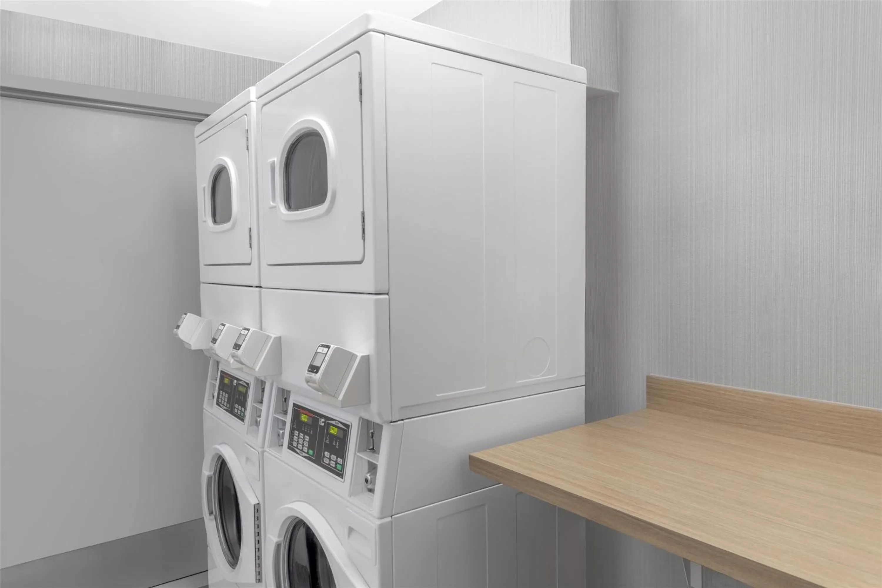 laundry in Hilton Garden Inn Queens JFK