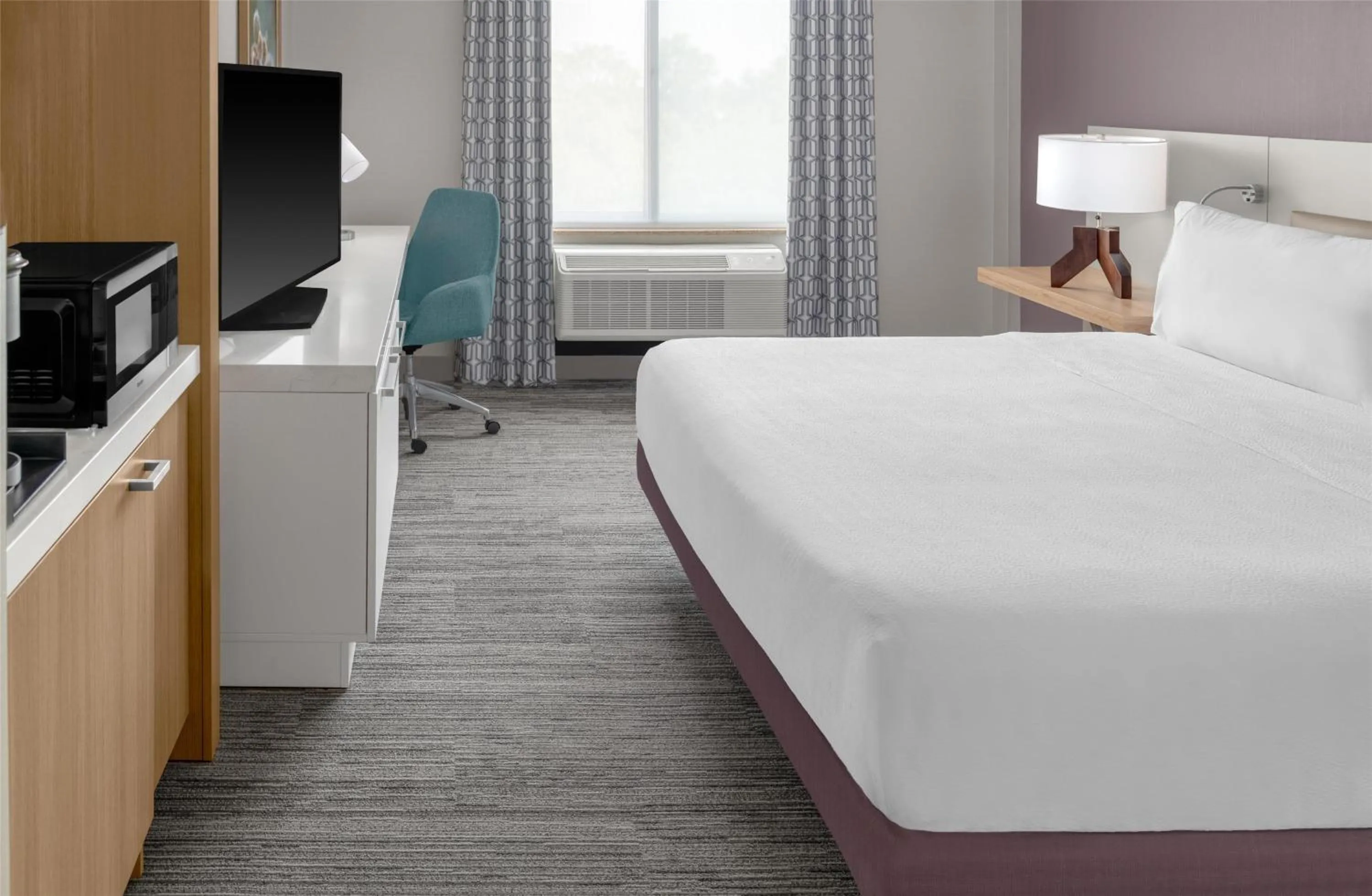 Bed in Hilton Garden Inn Queens JFK