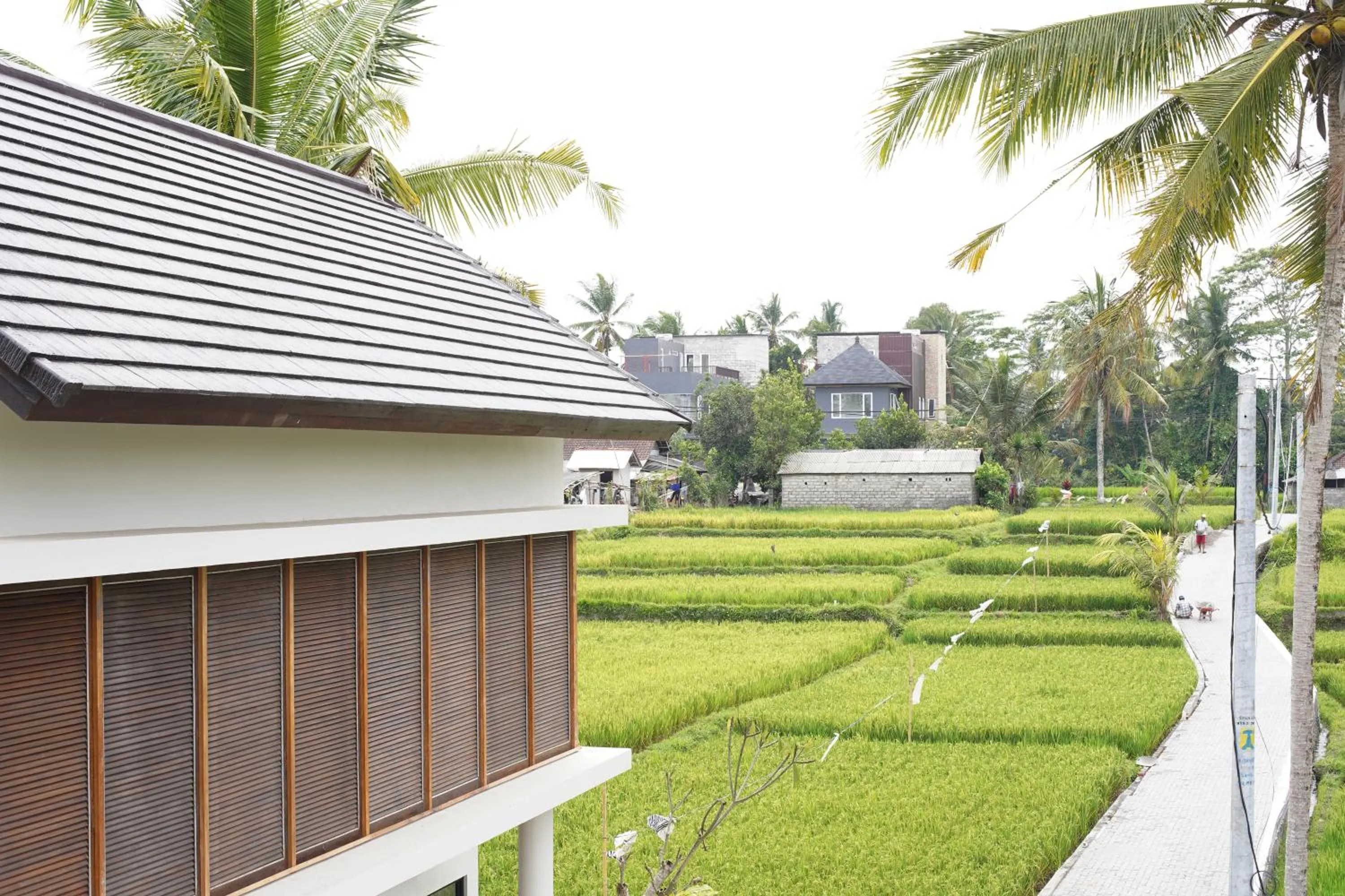 Property building in Umah Tirta