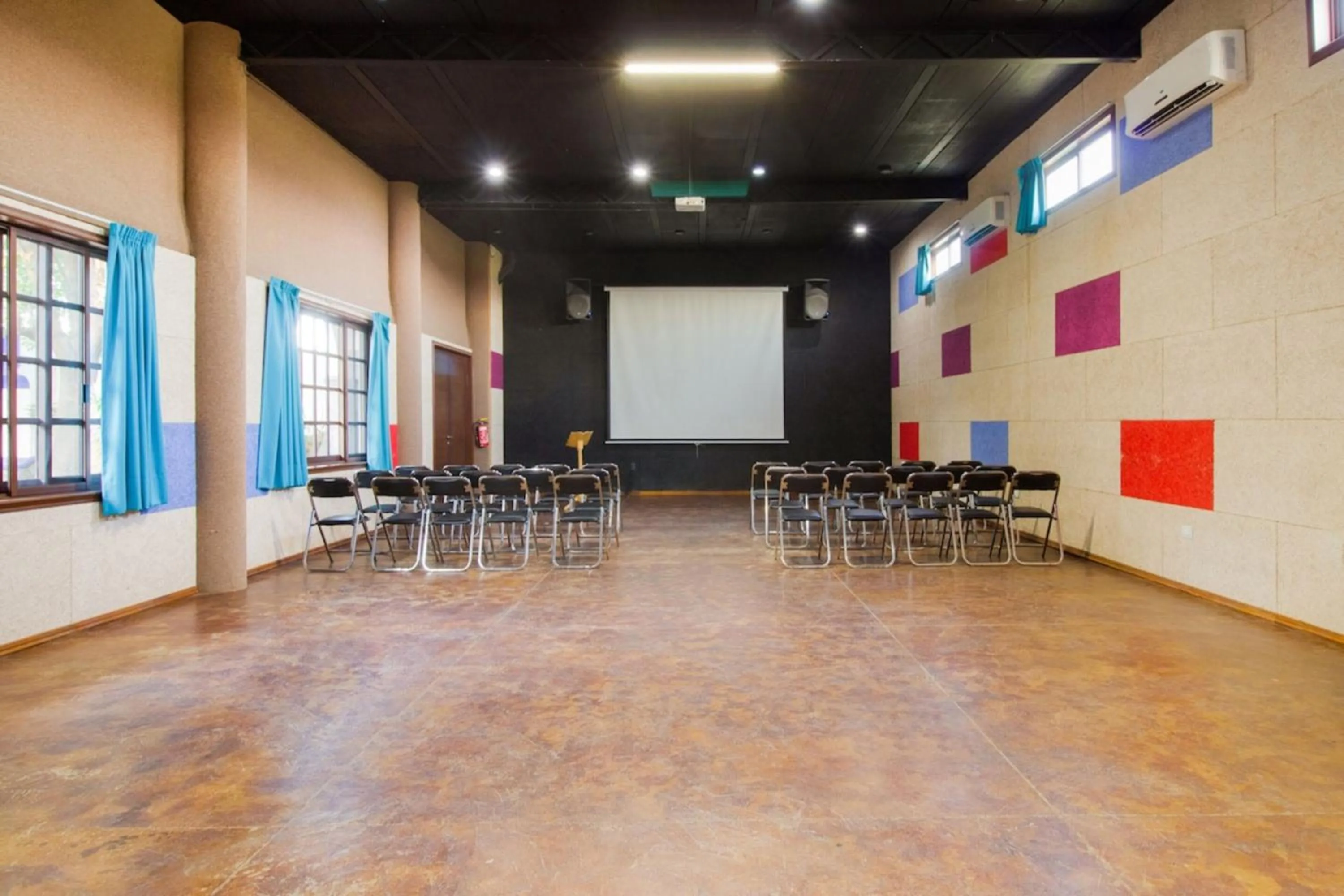 Business facilities in Capital O Colón, Ciudad Guzmán Jalisco