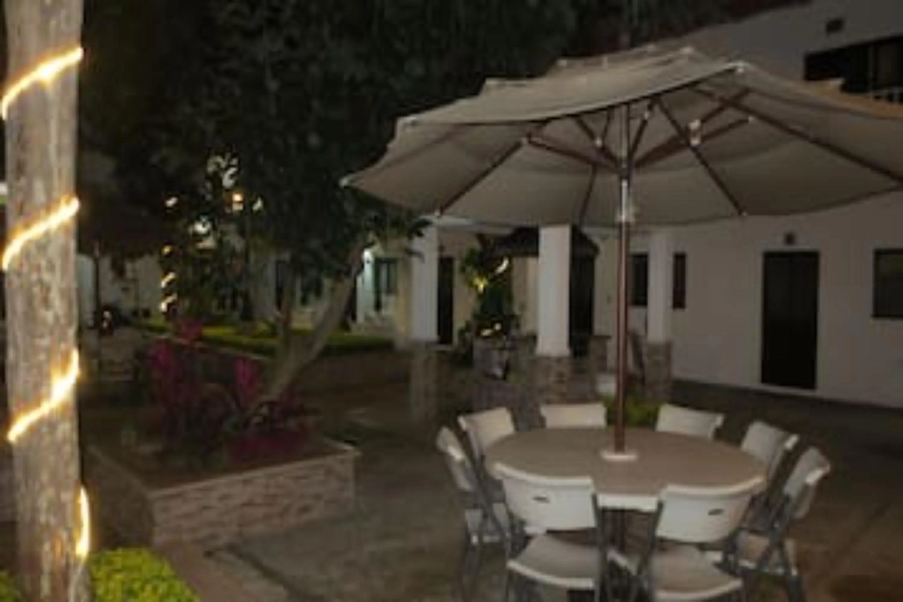 Area and facilities in Capital O Colón, Ciudad Guzmán Jalisco