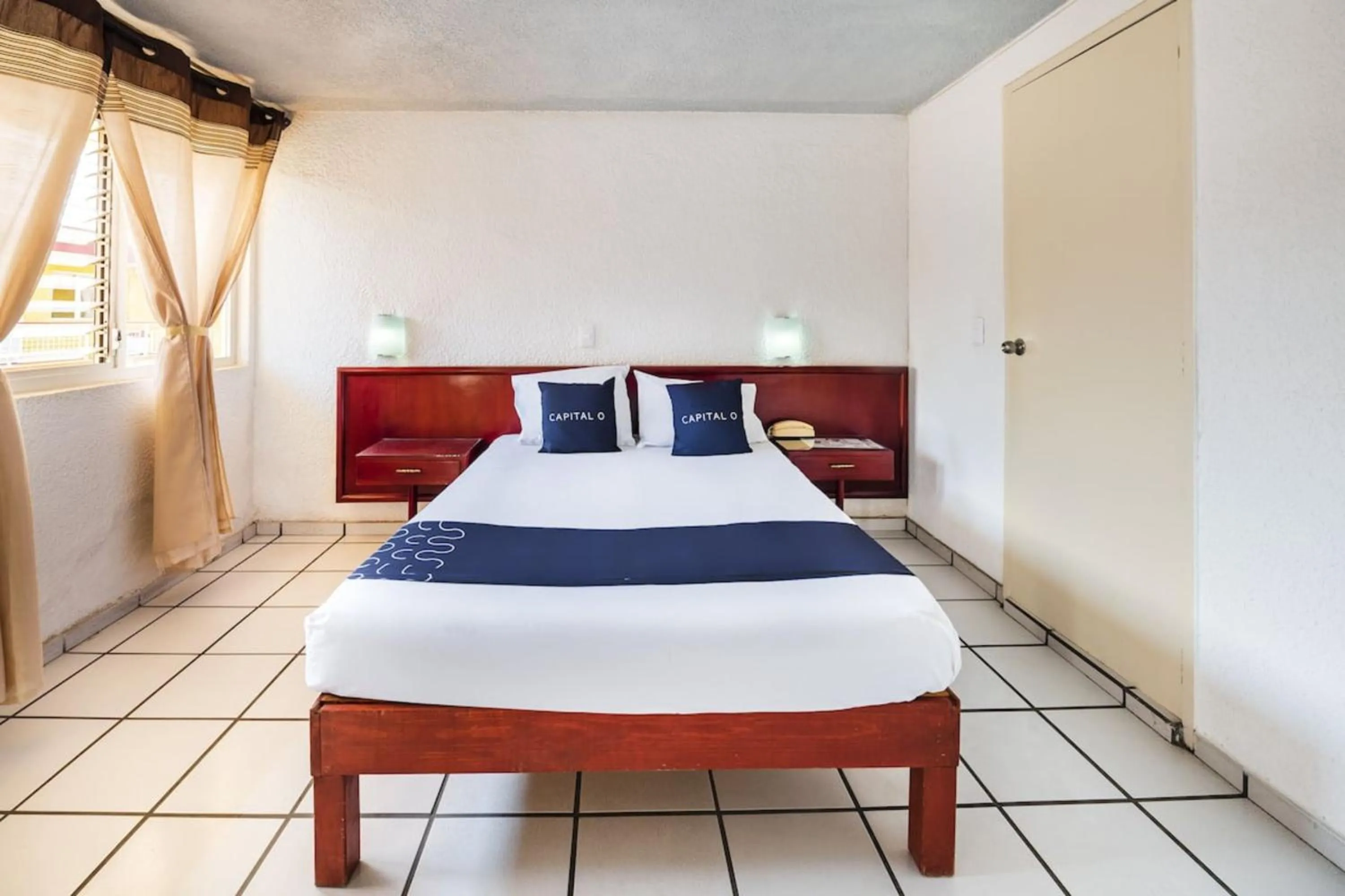 Bedroom, Bed in Capital O Colón, Ciudad Guzmán Jalisco