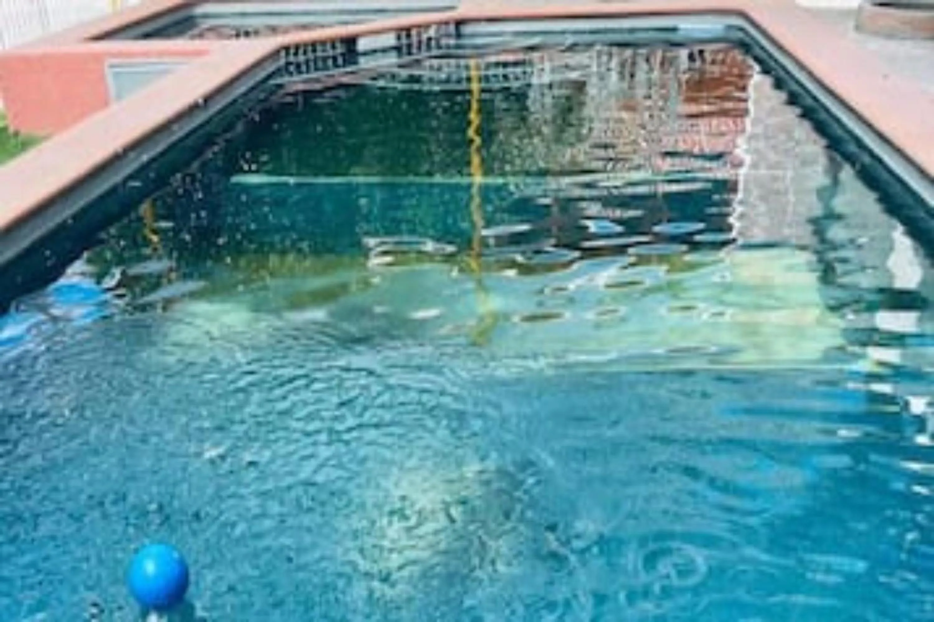 Swimming pool in Capital O Colón, Ciudad Guzmán Jalisco