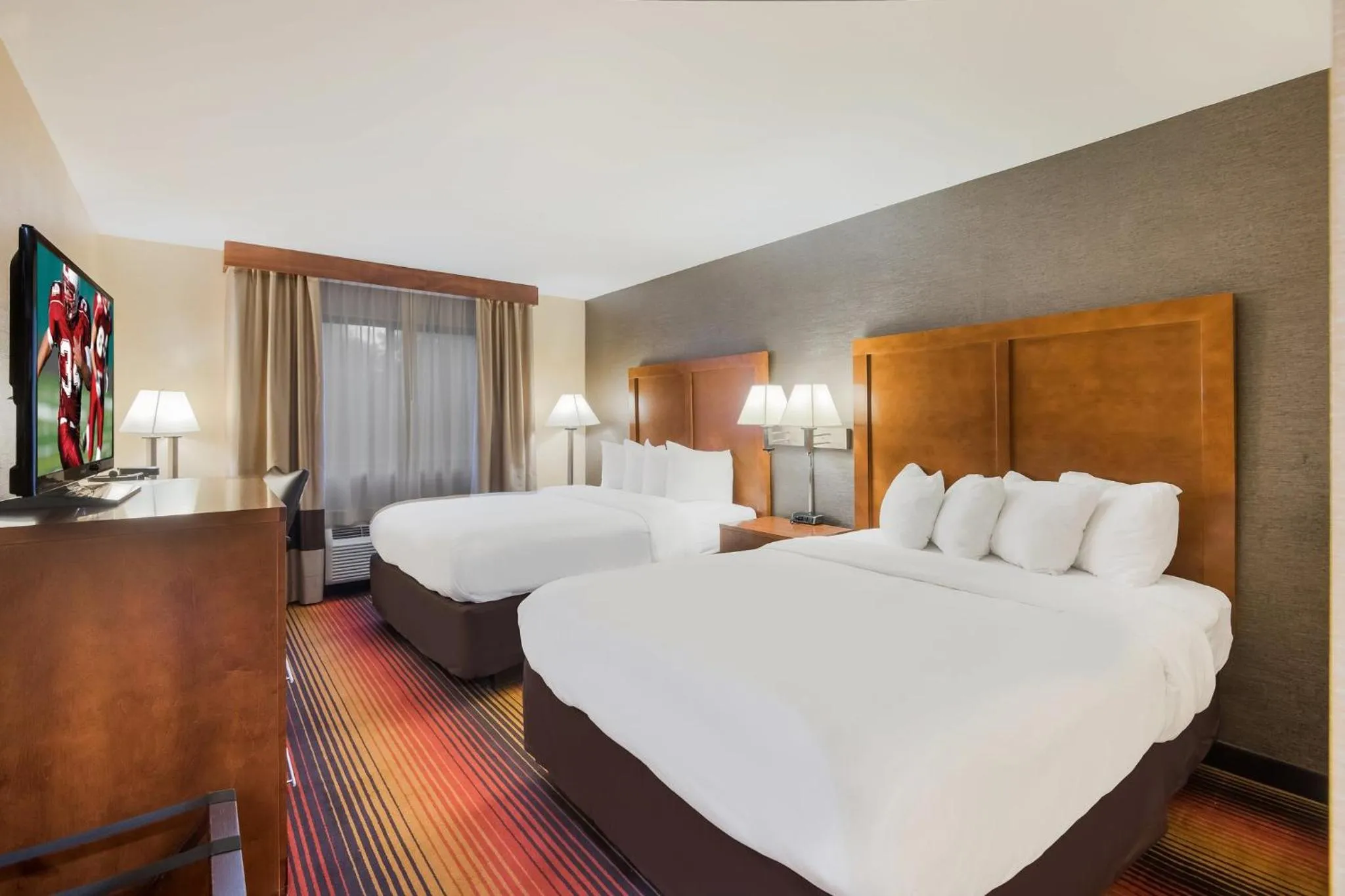 Bedroom, Bed in Red Roof Inn Fairfield