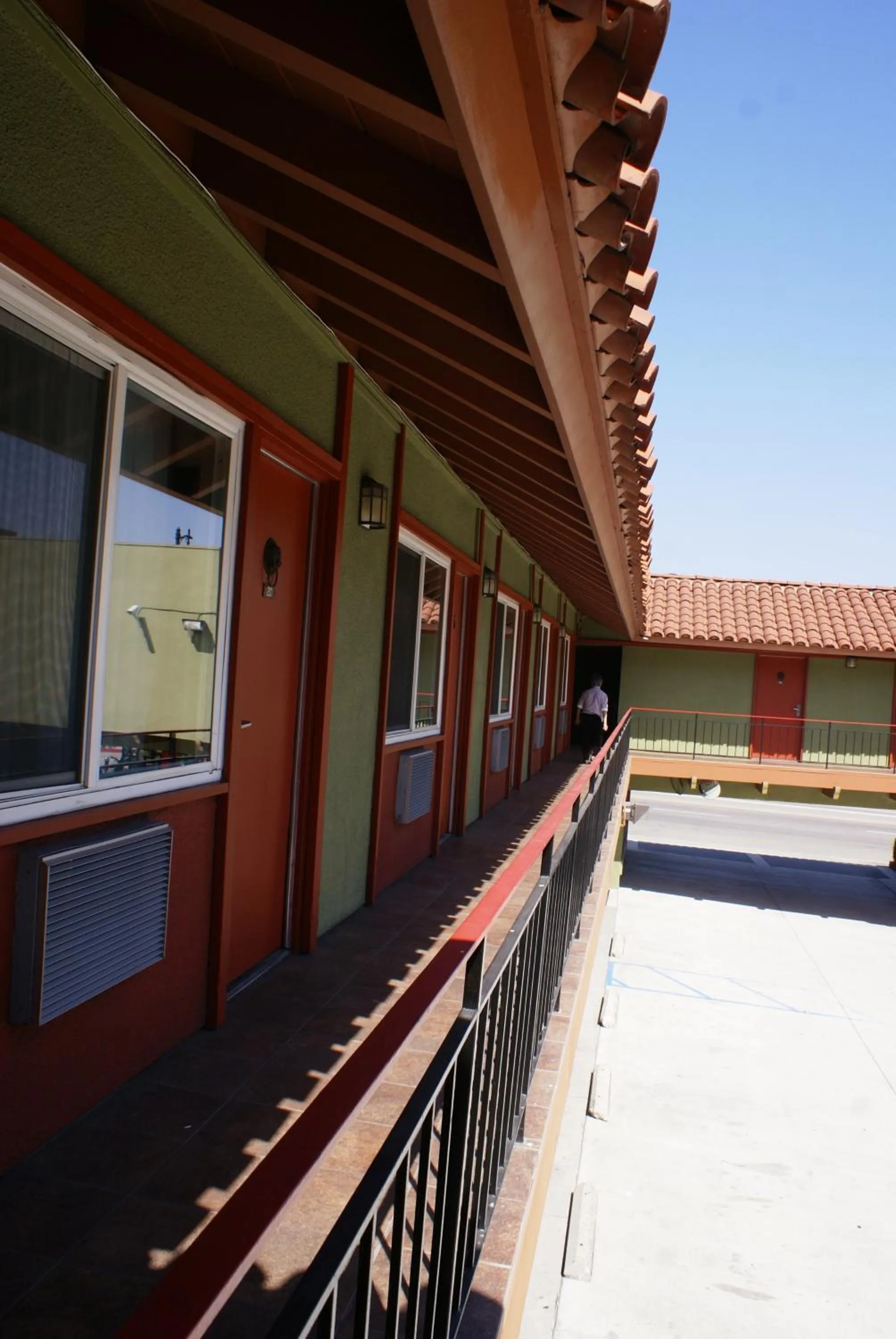 Facade/entrance in Royal Pagoda Motel Dodger Stadium