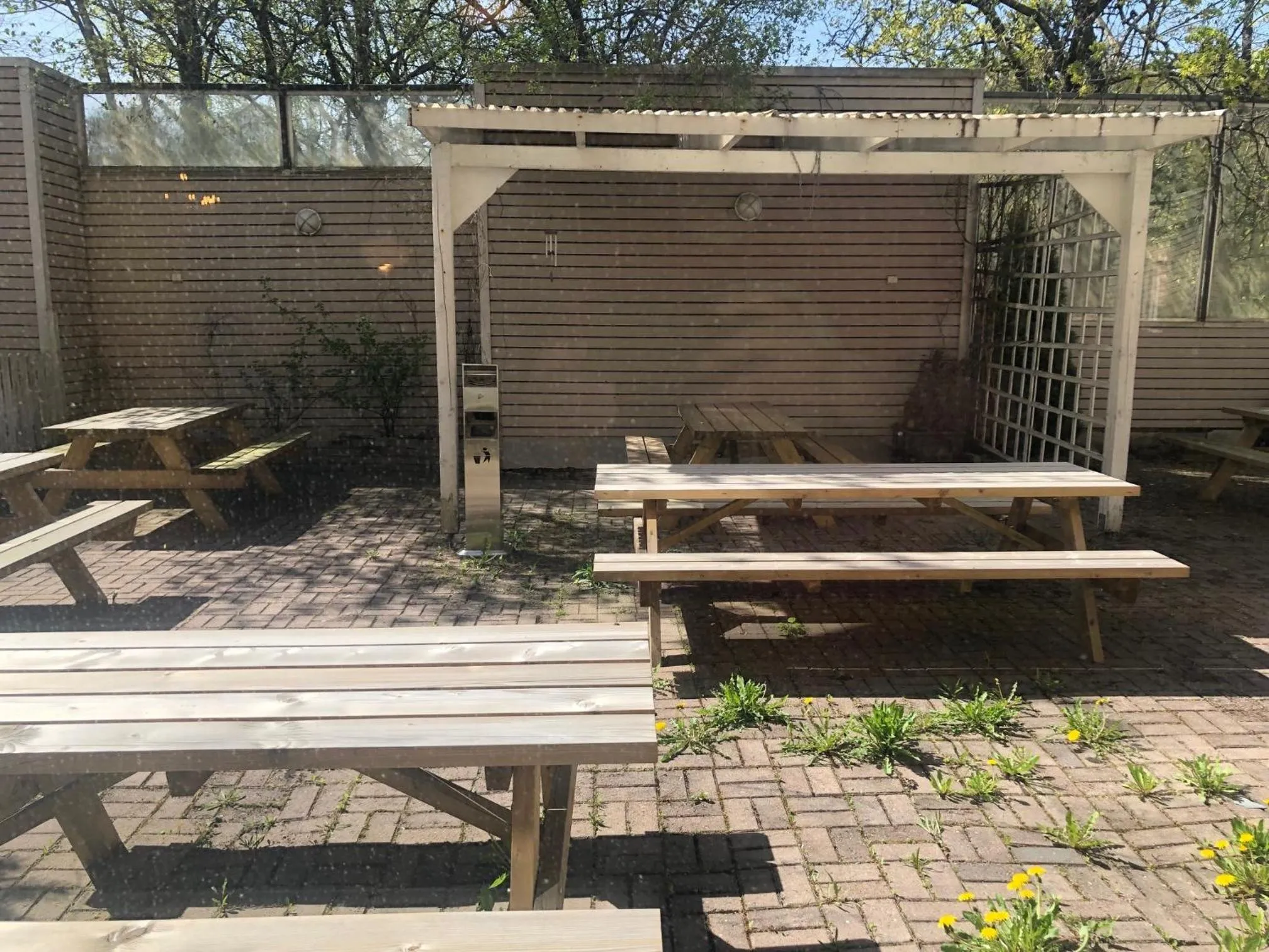 Patio in West Side Hotel